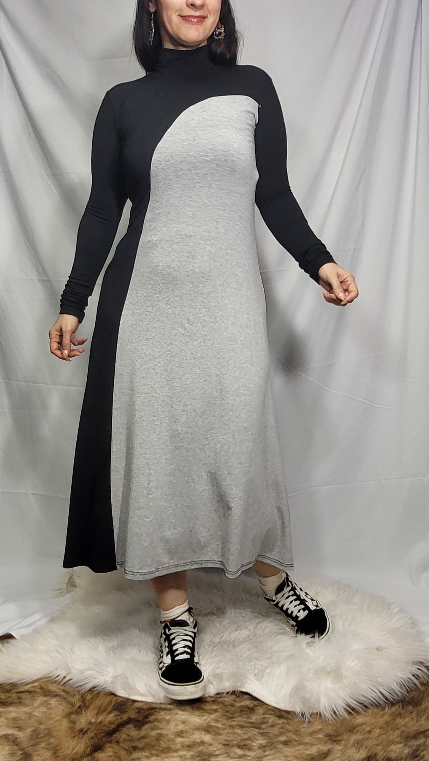 Stunning Dress - Grey and black Ribbed Dress on Younger