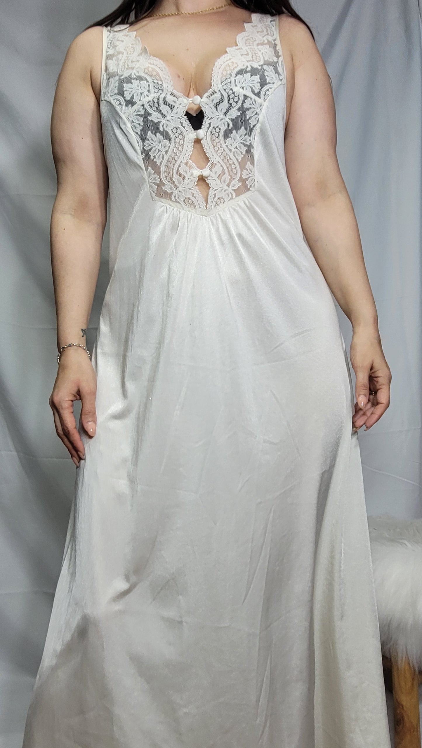 lovely Vintage Slip wear - slip Dress- Night Gown - nighty