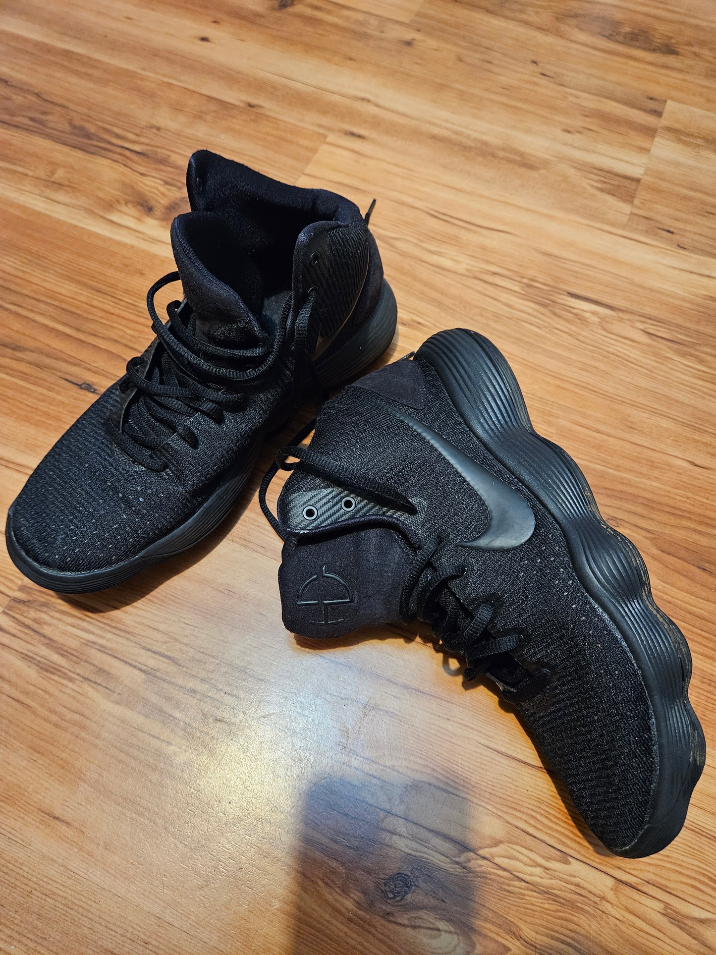 Used Nike shoes Nike Men's Black Trainers Hyperdunk 2017 Triple Black. Size 10US/9UK/44Eur