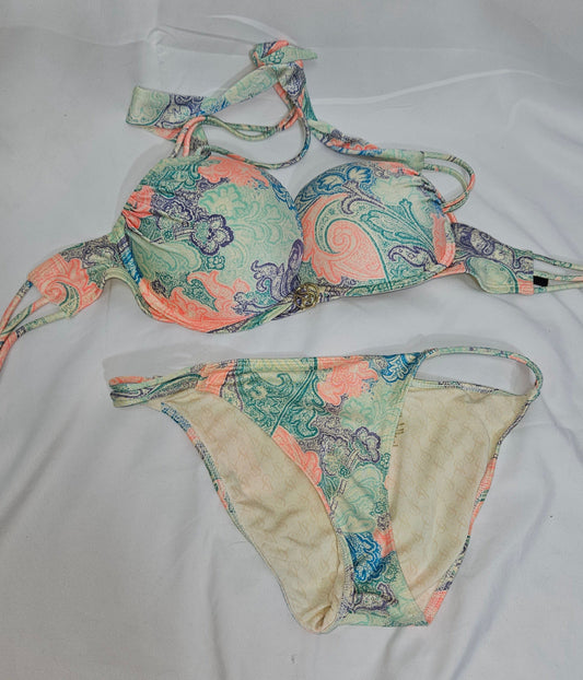 Victoria Secret bikini set - preloved Swimsuit