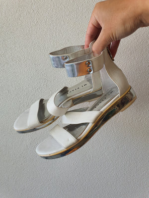 Mi Piaci Sandals - Preloved Sandals - Size 37