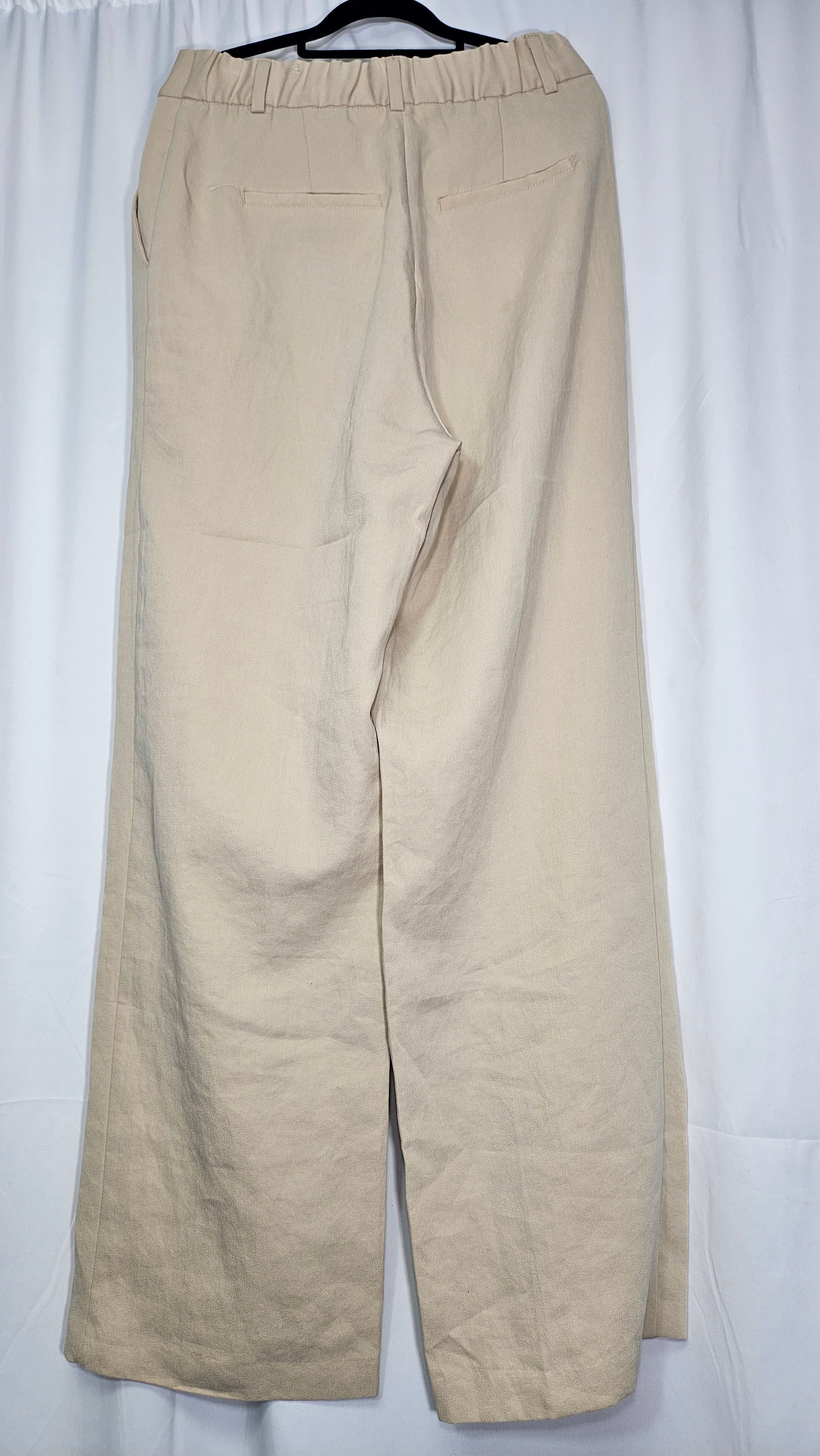 preloed beige H&M trousers