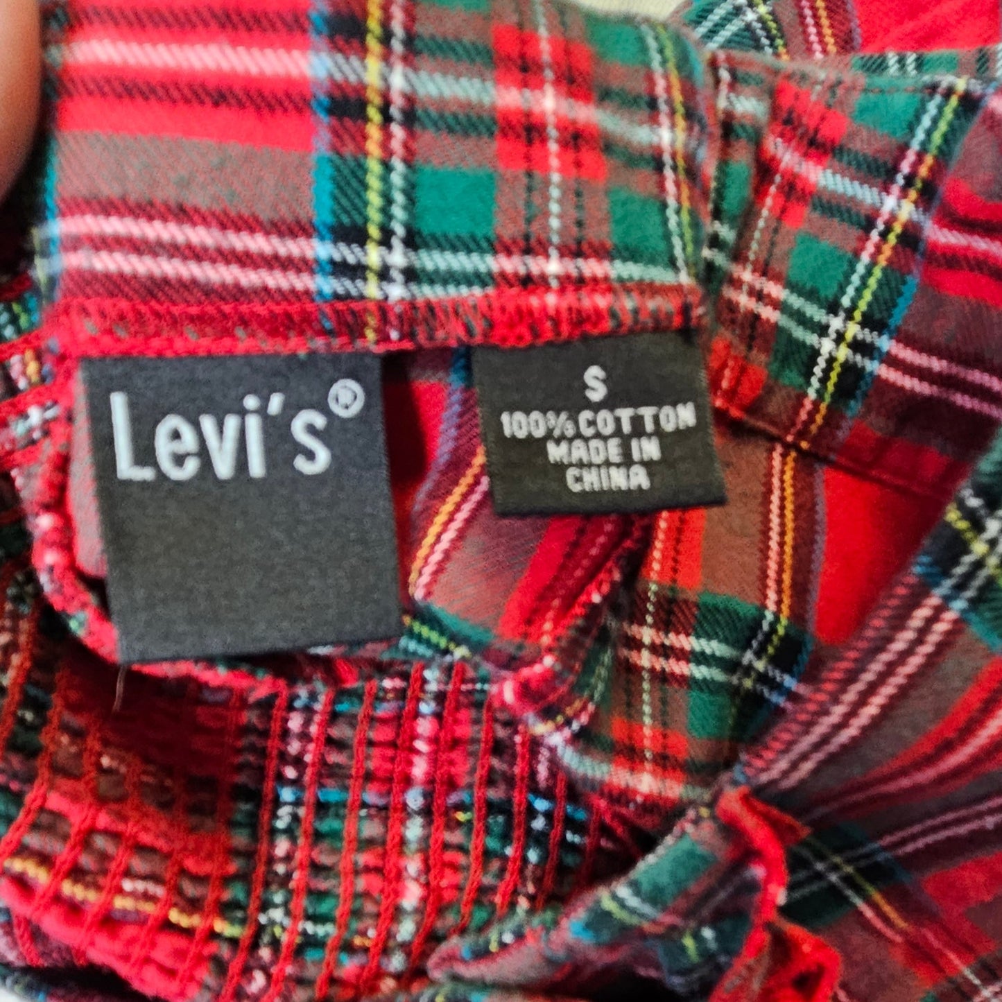 used plaid Levi's top 