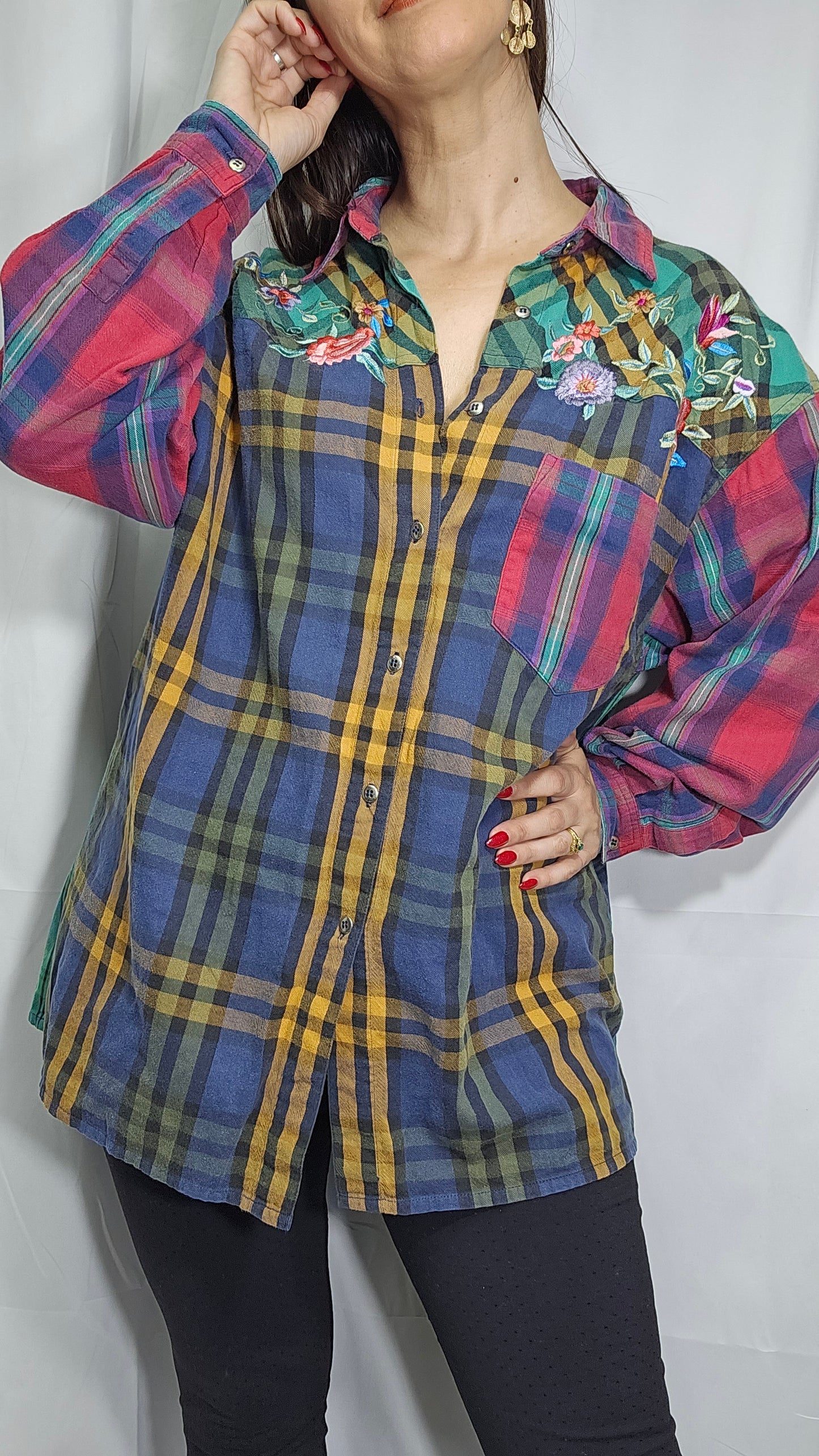 90s Grunge Red Blue Yellow Flannel Button Down Shirt Women’s