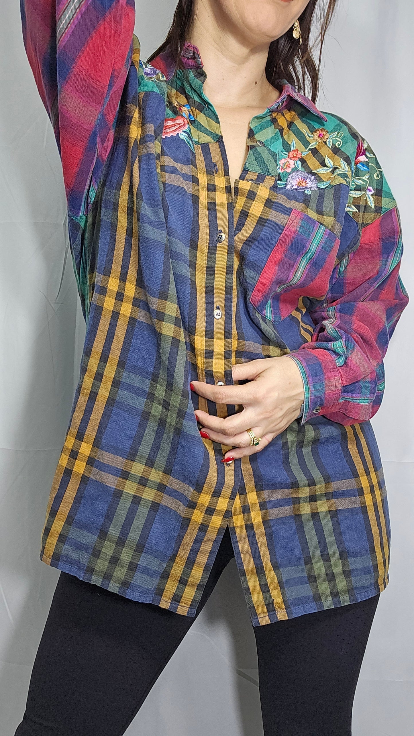 90s Grunge Red Blue Yellow Flannel Button Down Shirt Women’s