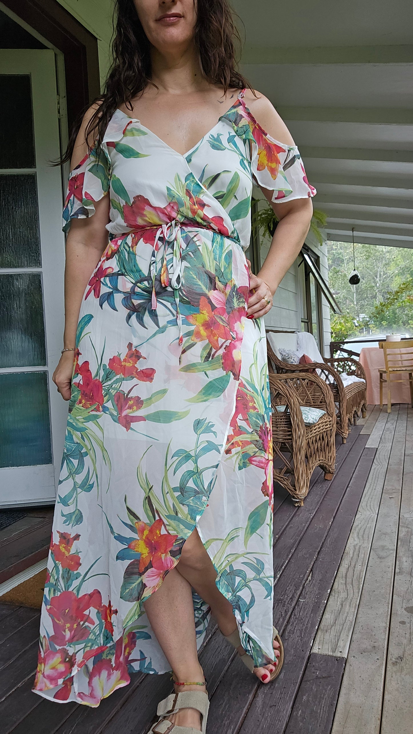 Wrap Dress Strappy cold shoulder frill - Wrap long dress with floral print in white, coral and green color