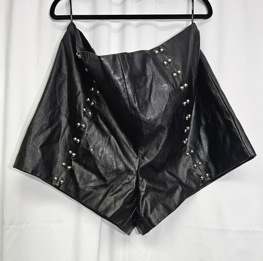 Faux leather Sexy Shorts plus size