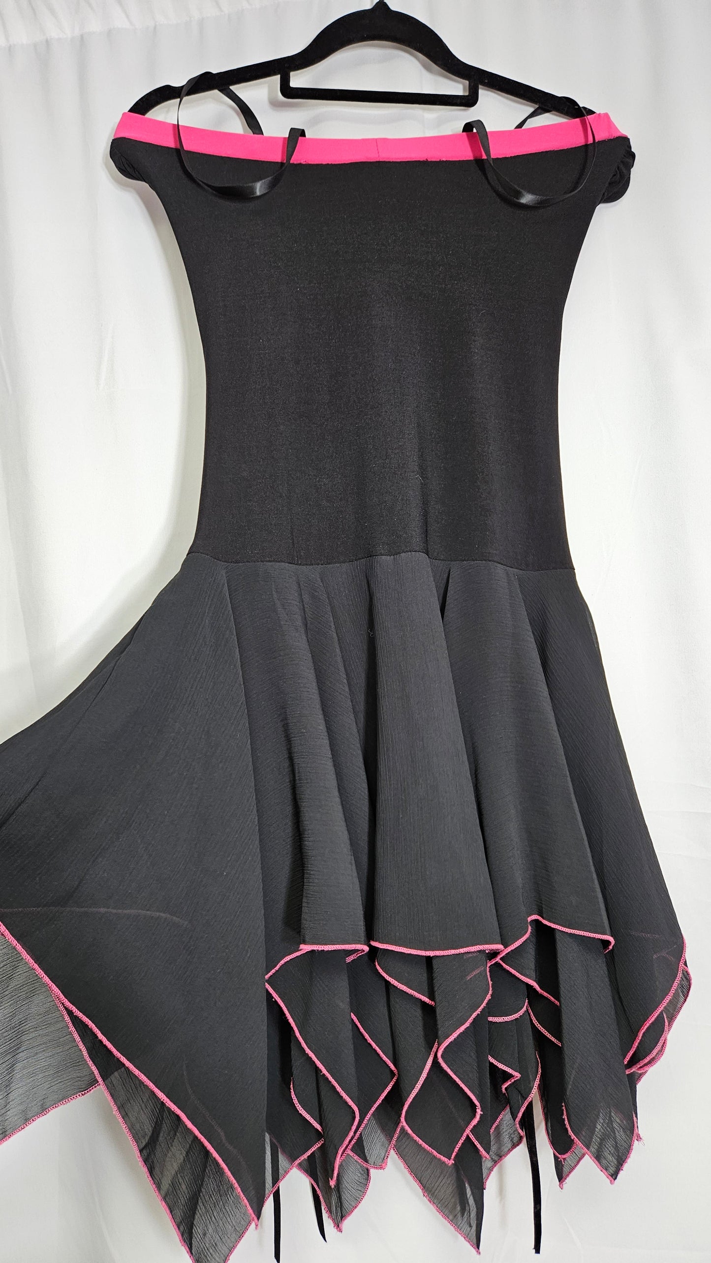 Lovely vintage Black & Pink Ruched dress- y2k asymmetrical hem Dress