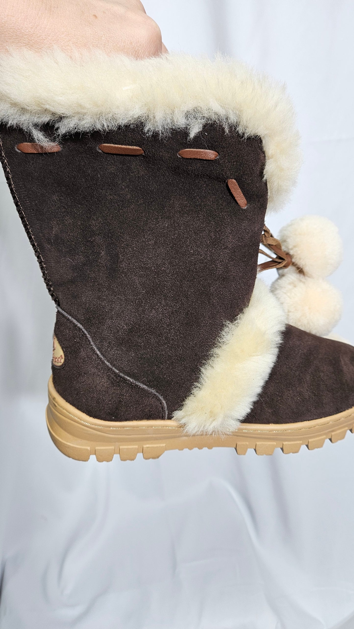 Ugg Ozlamb boots - lamb skin Boots, Size 7