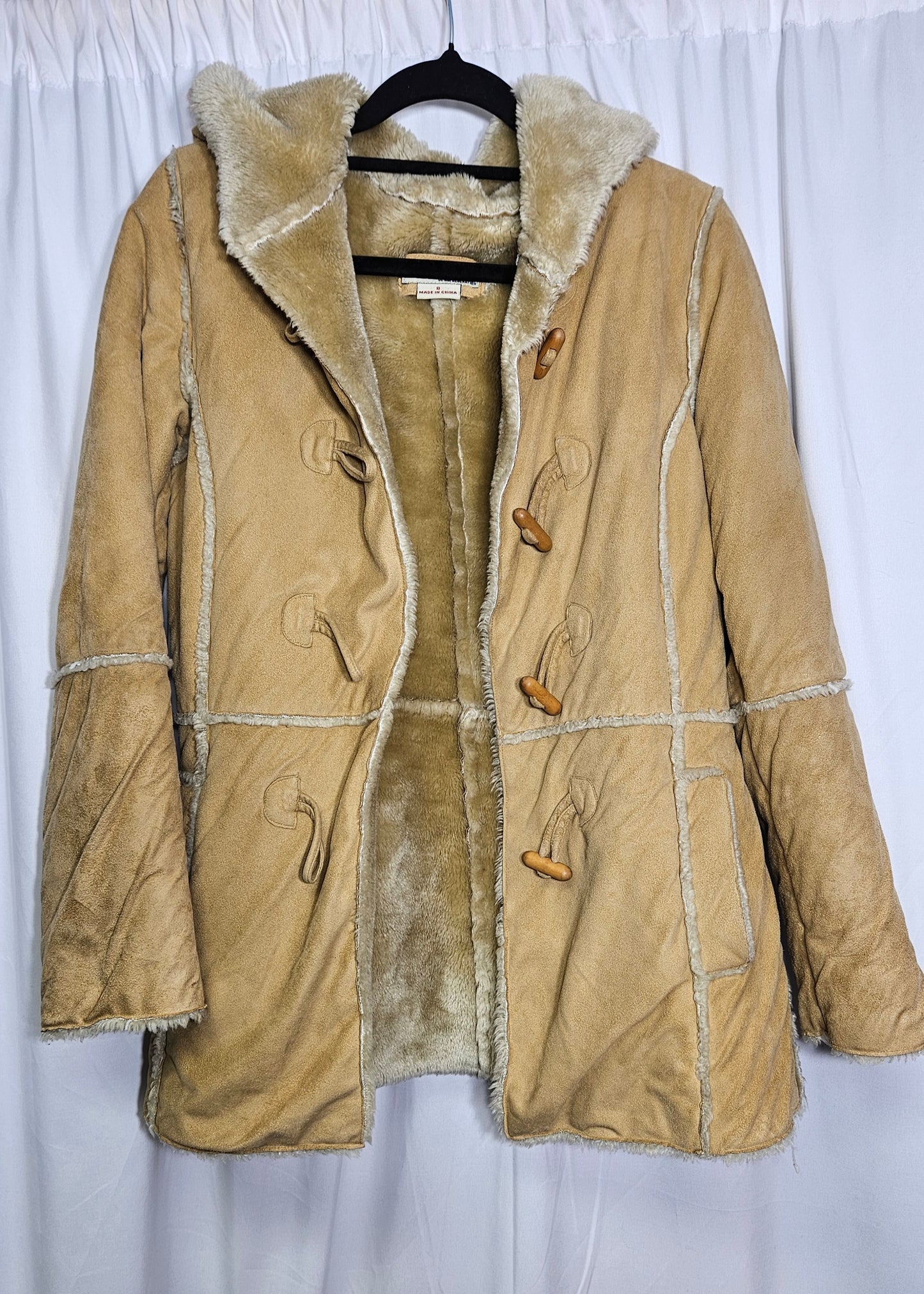 Fluffy tan Coat - Preloved Faux Fur Retro Style - Size 8. Fur Coat