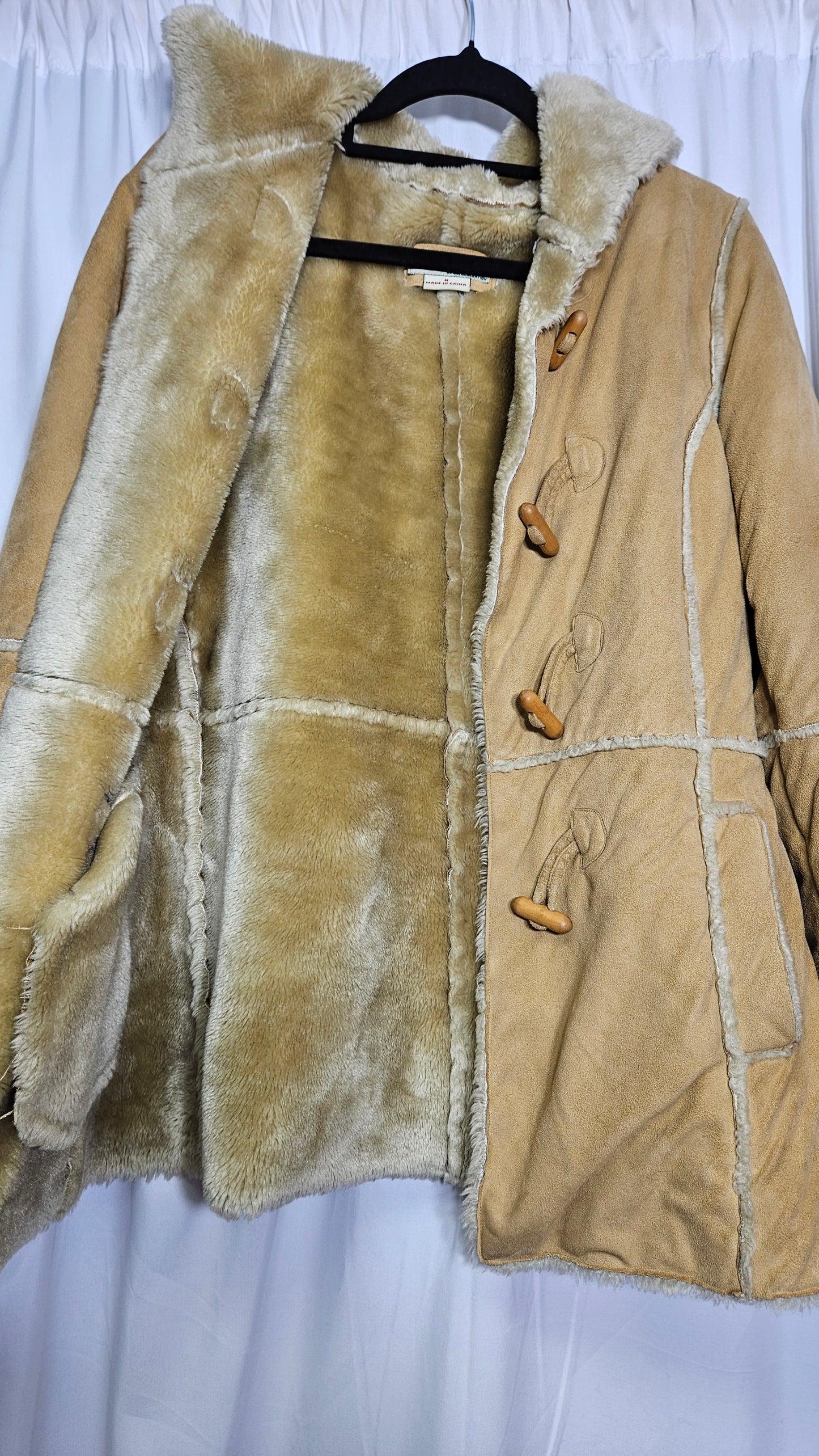 Fluffy tan Coat - Preloved Faux Fur Retro Style - Size 8. Fur Coat