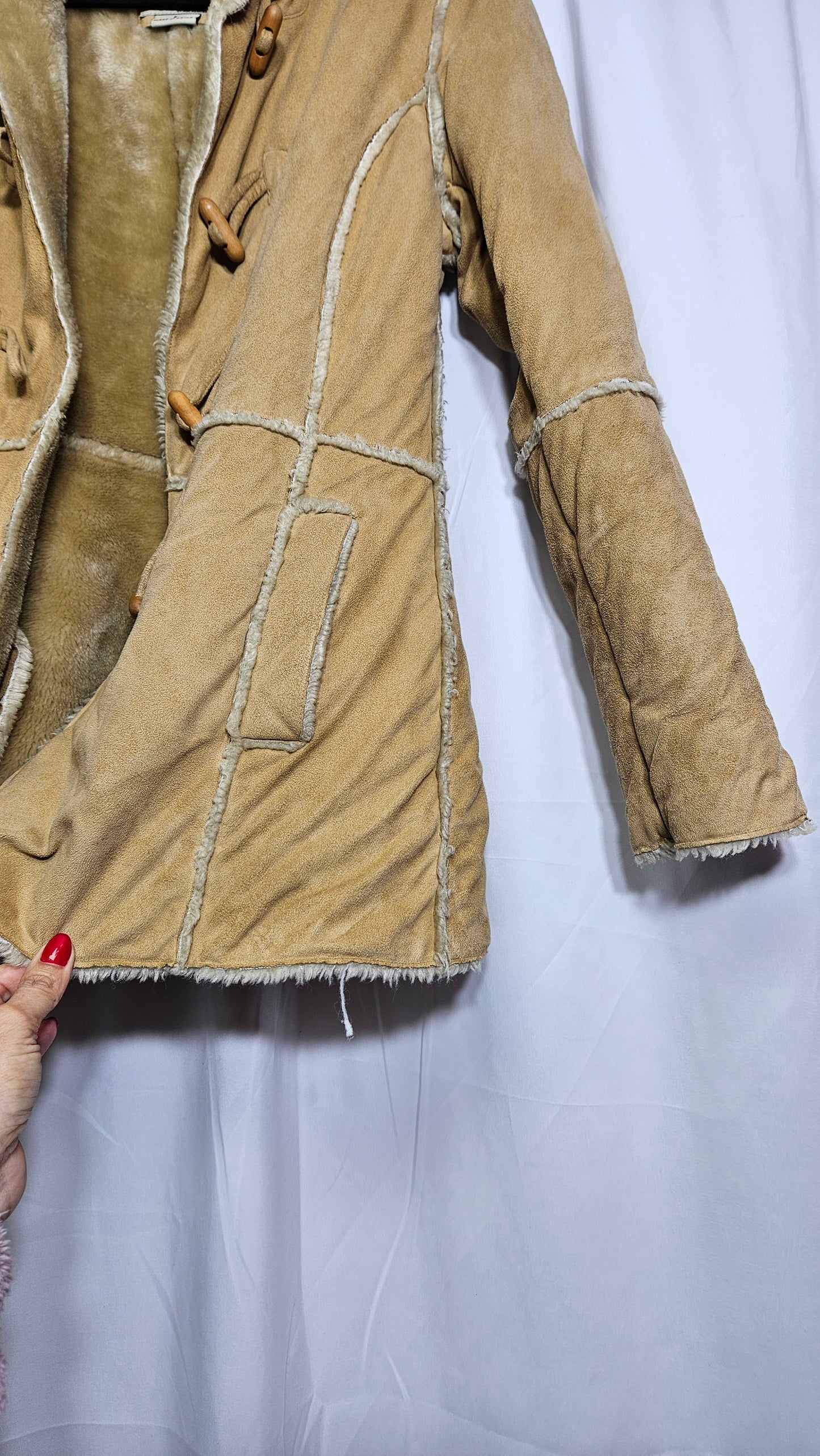 Fluffy tan Coat - Preloved Faux Fur Retro Style - Size 8. Fur Coat