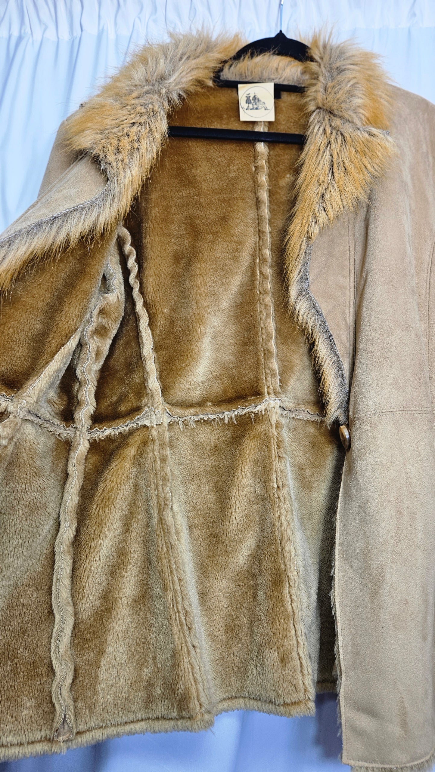 Fluffy tan Coat - Preloved Faux Fur Retro Style - Size 12. Fur Coat