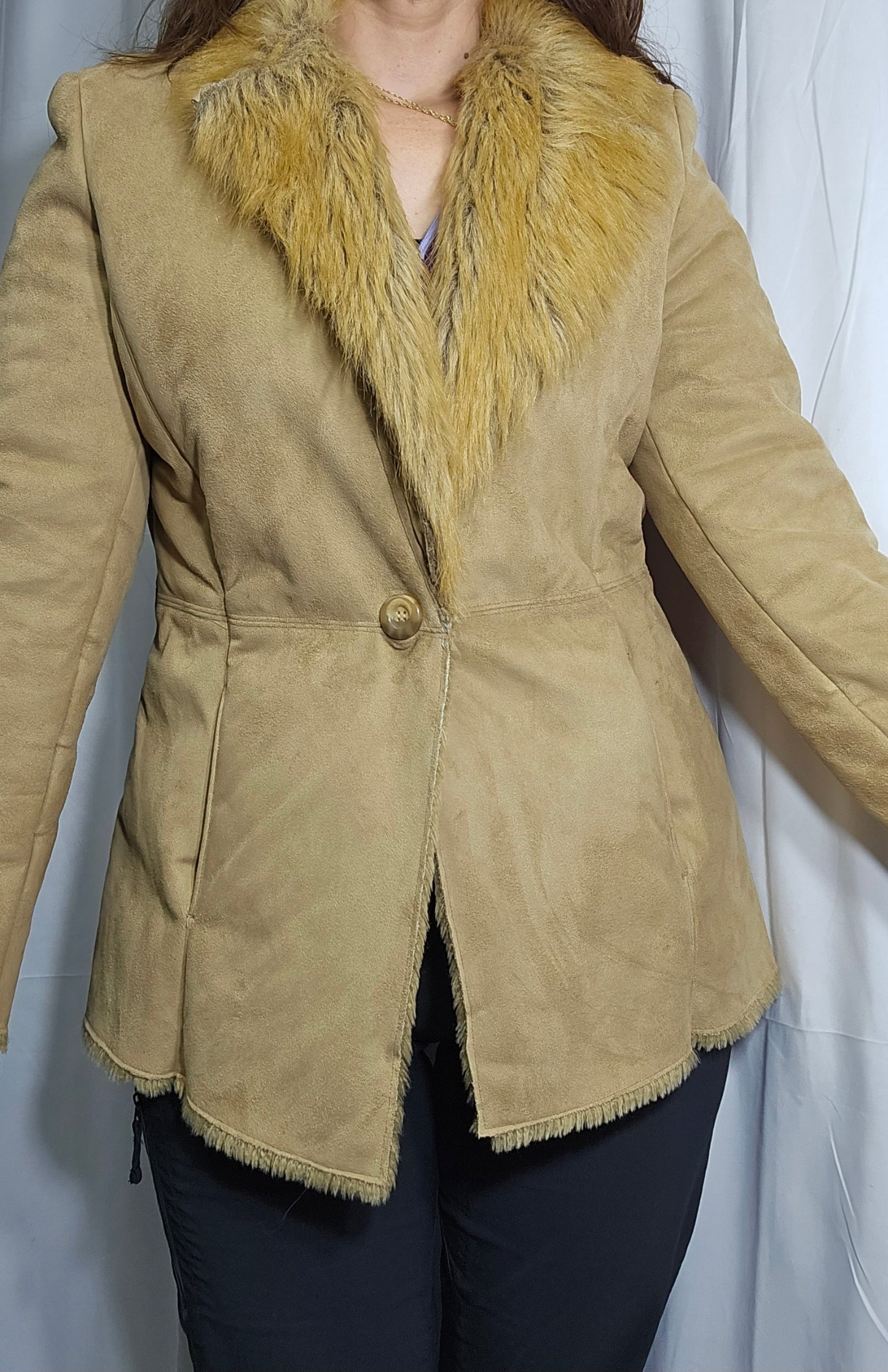 Fluffy tan Coat - Preloved Faux Fur Retro Style - Size 12. Fur Coat