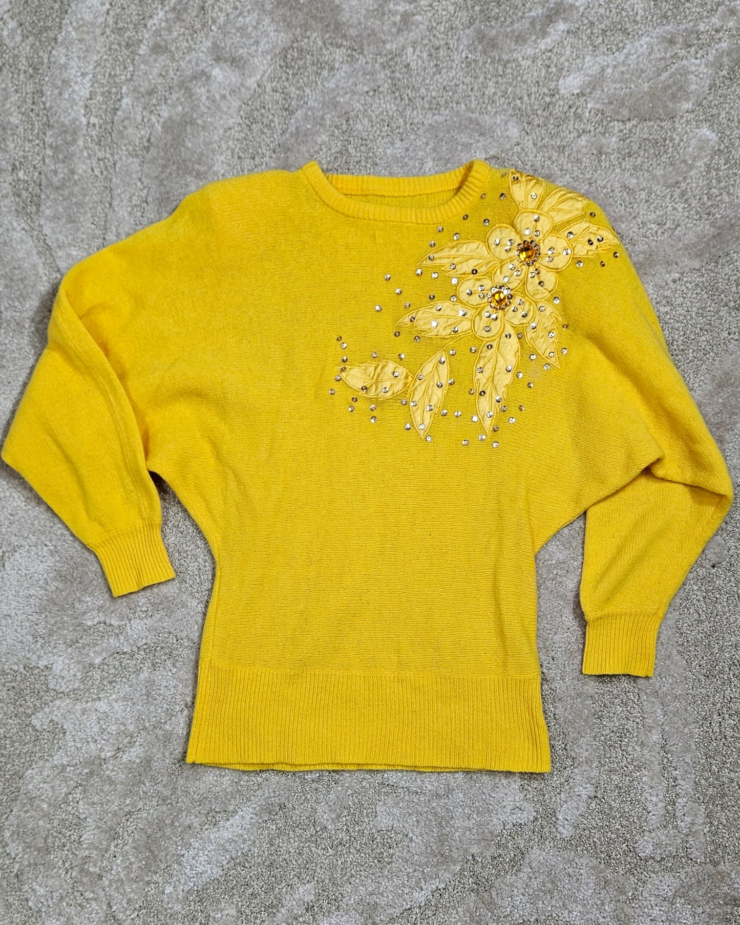 Vintage 80s Sweater Floral Embroidery Crewneck Pullover with shoulder pads Yellow