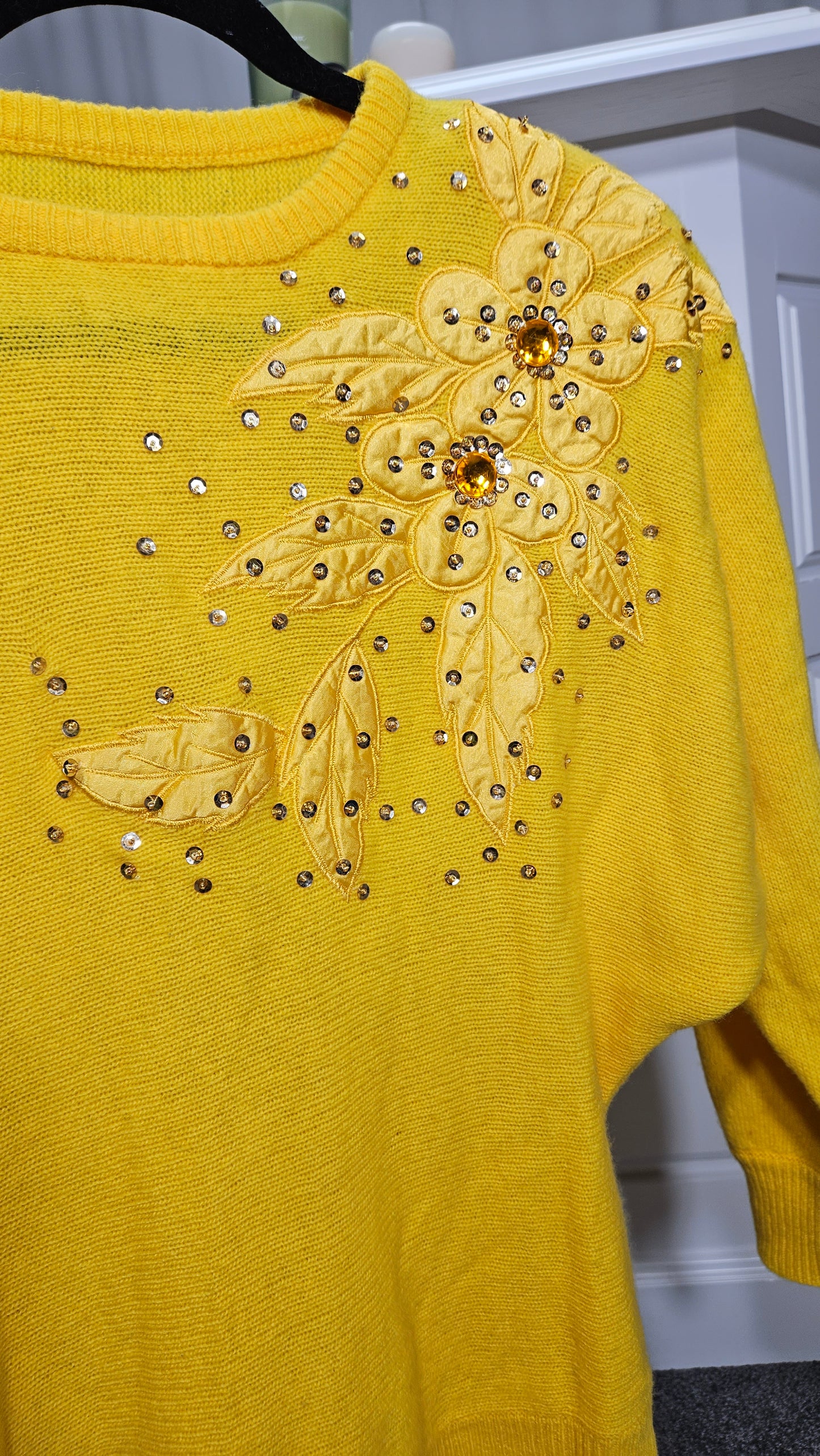 Vintage 80s Sweater Floral Embroidery Crewneck Pullover with shoulder pads Yellow