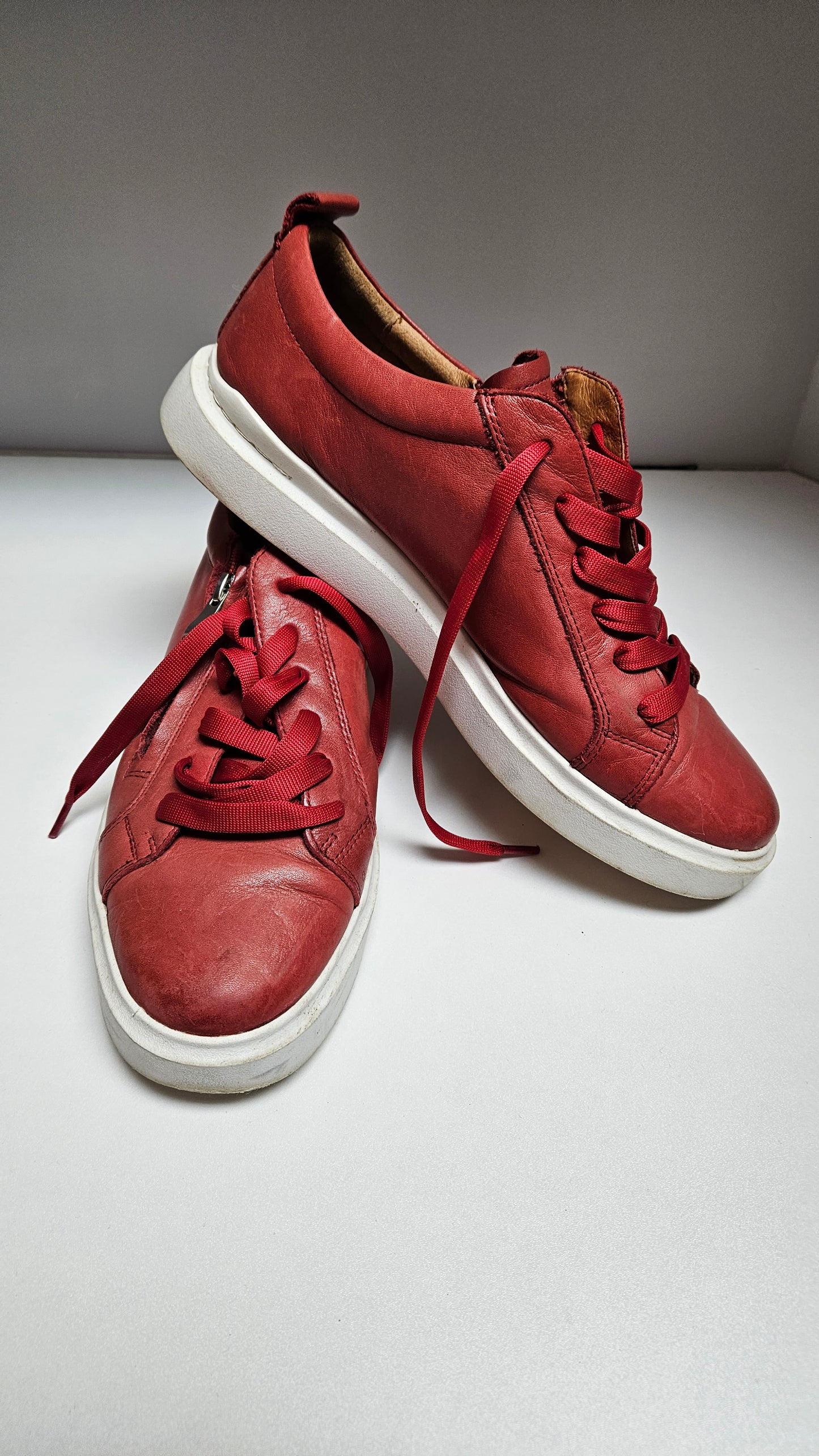 Women's flat Shoes red sneakers