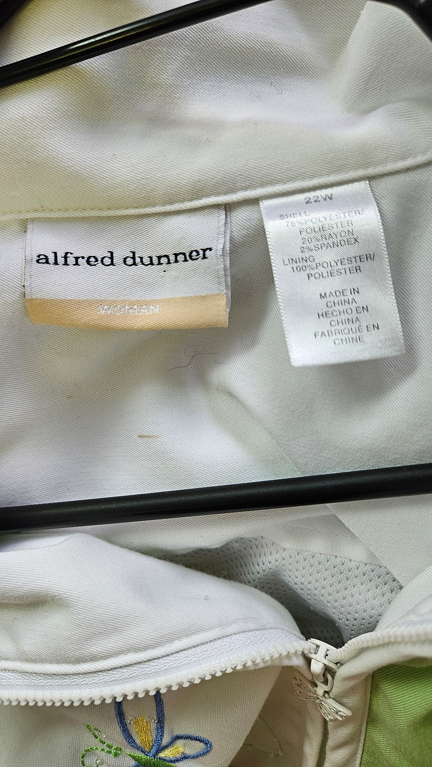 Vintage Alfred Dunner Zipped Jacket Coat White Embroidered Mesh Lining Size 22W