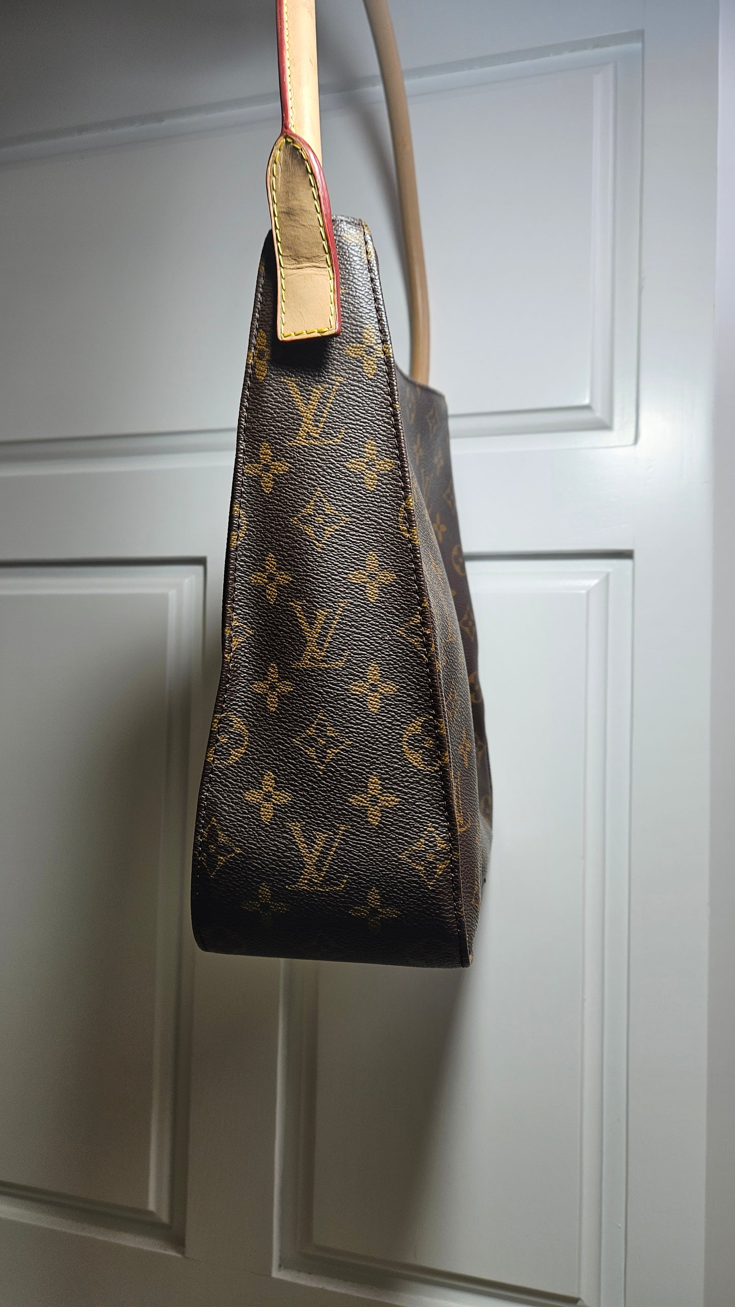 Authentic second hand Louis Vuitton Monogram Looping GM Shoulder Bag M51145 Used