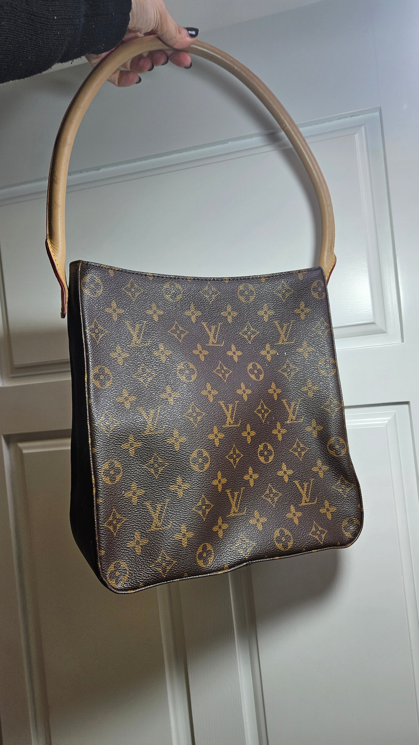 Authentic second hand Louis Vuitton Monogram Looping GM Shoulder Bag M51145 Used