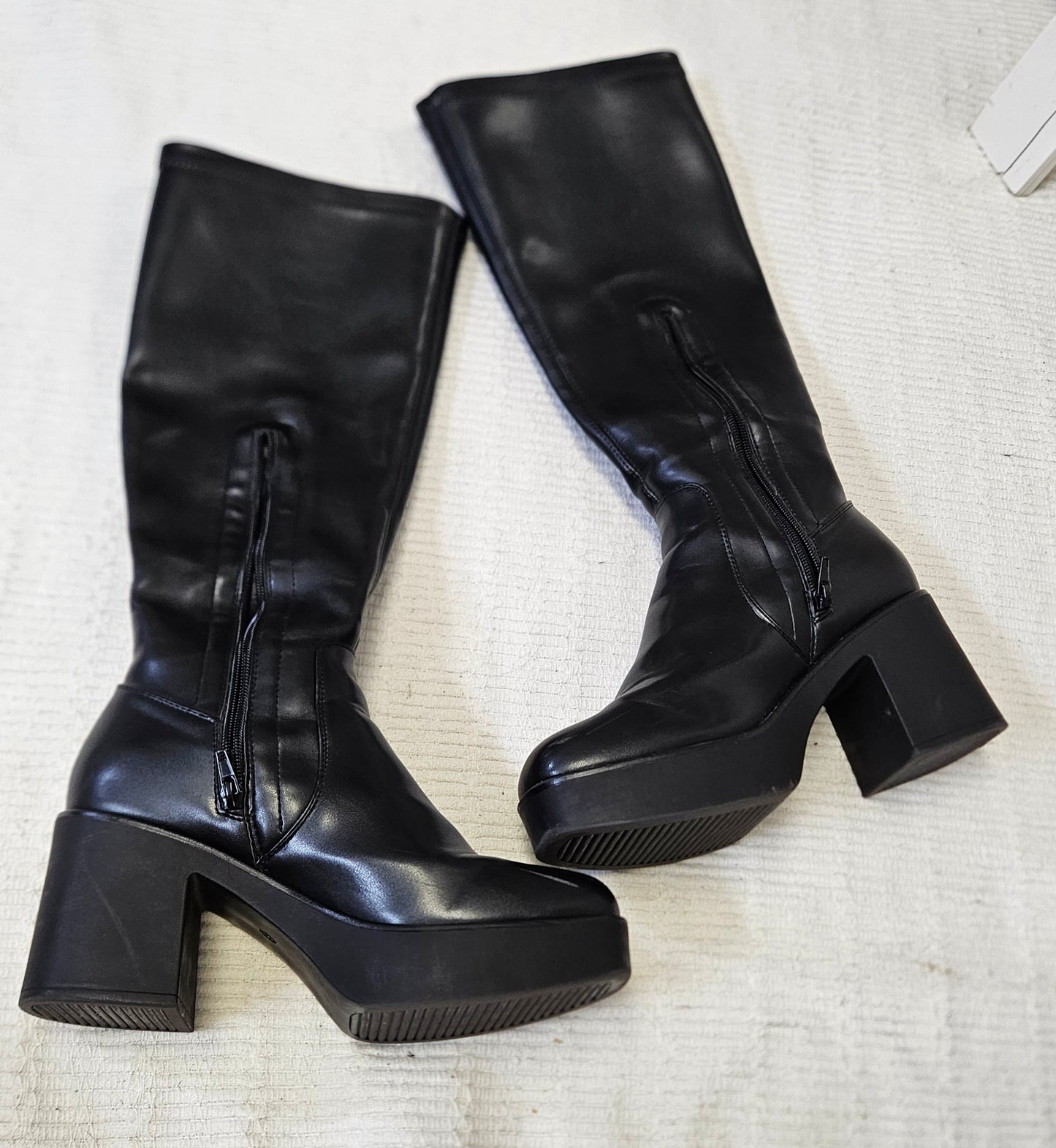 Chunky black platform Boots - Retro style