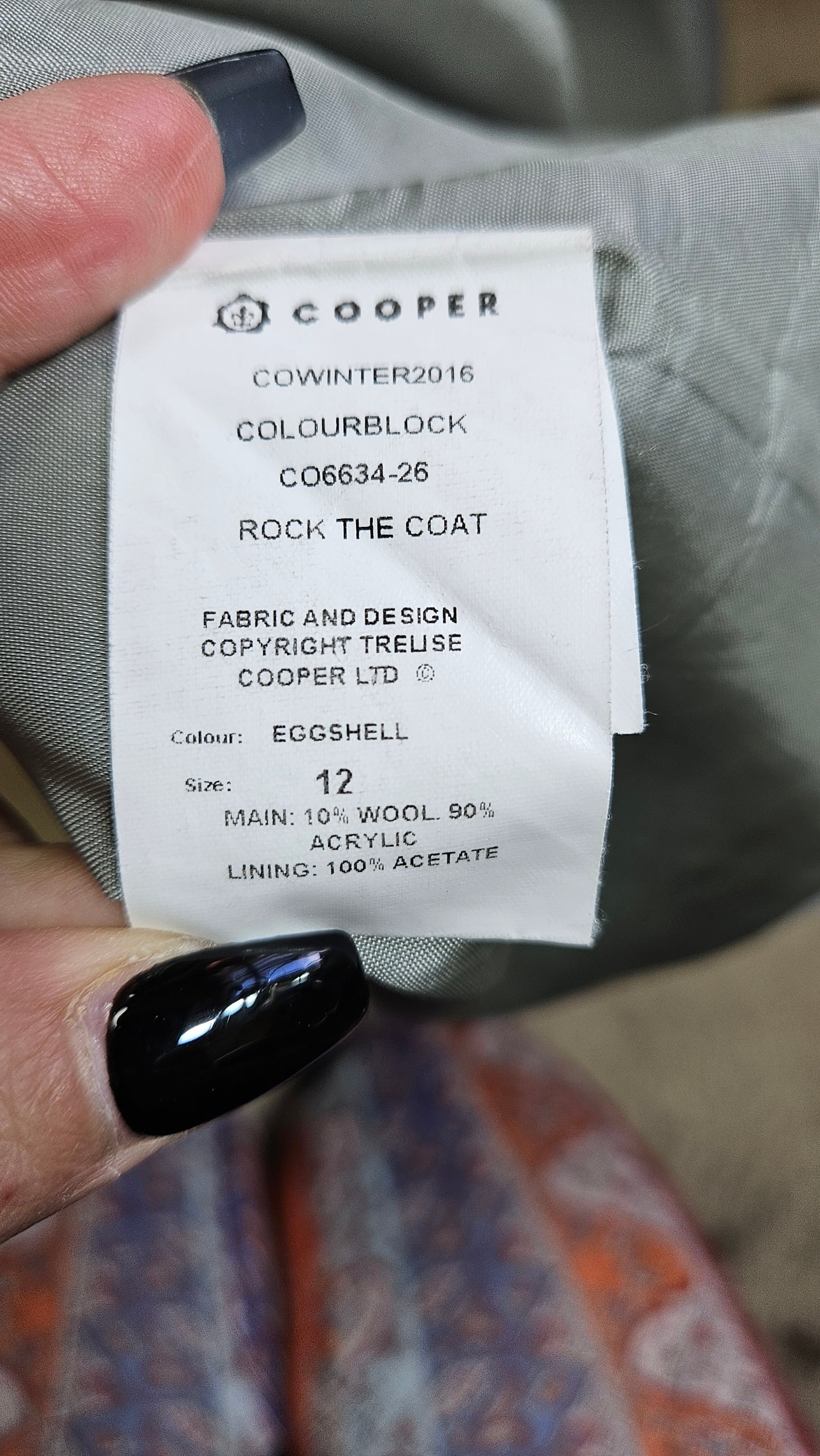 Wool Coat
By COOPER by TRELISE COOPER size 12