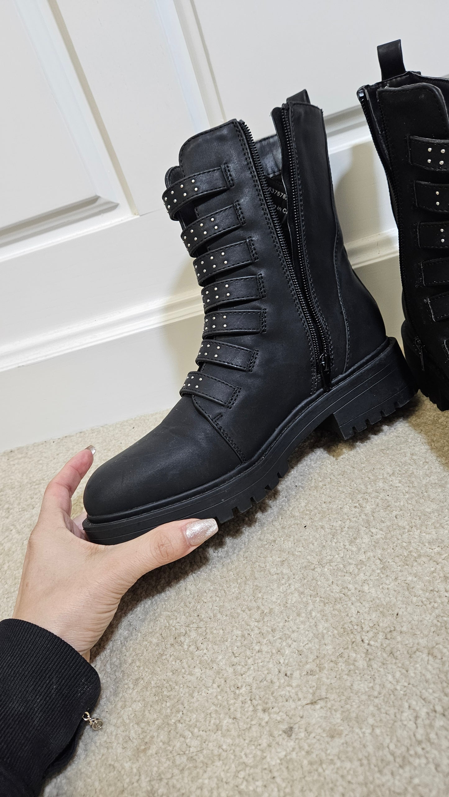 Stunning Black boots – size 38