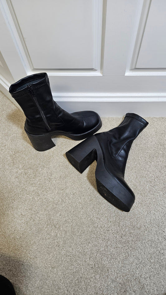 ASOS Sock Boots made in Italy retro Boots Size 38