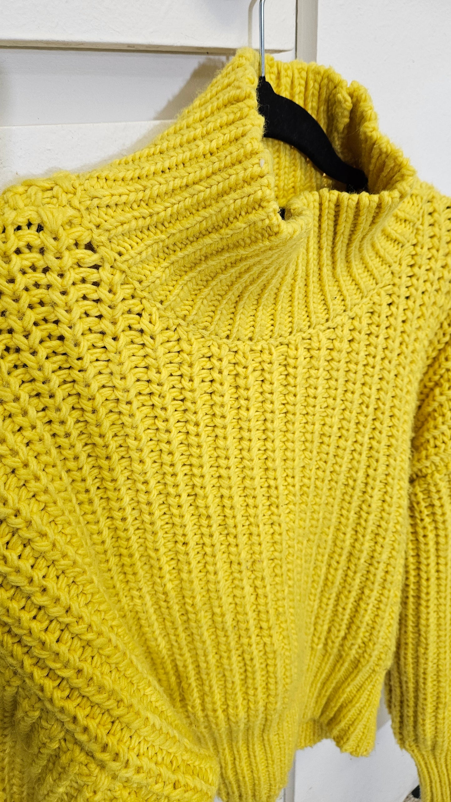 H&M Turtleneck Knit yellow Sweater Size S