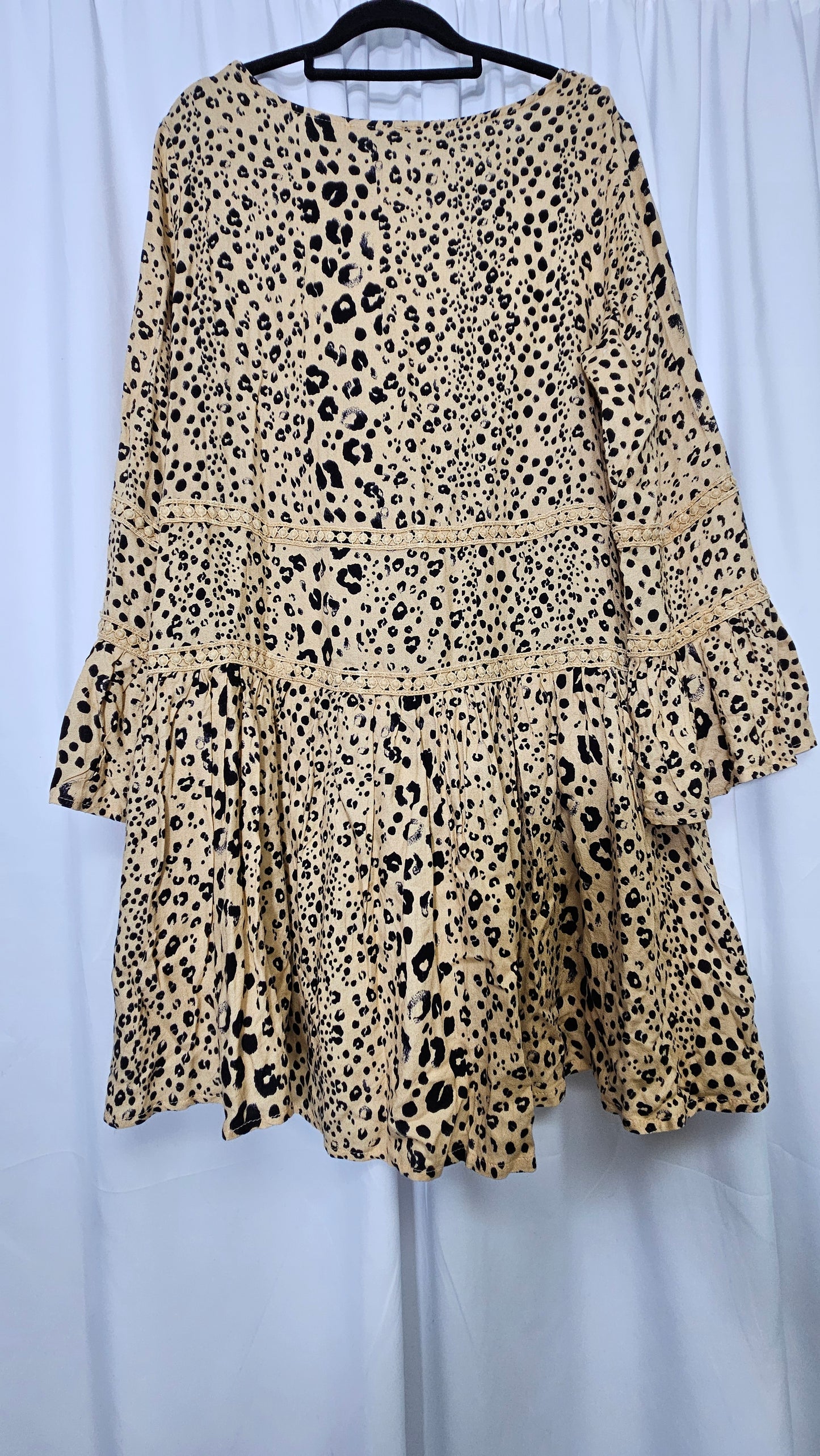 Pink Diamond Casual Leopard Dress Size M Womens Beige Black Dots Long Sleeve - Short Dress - Mini Dress