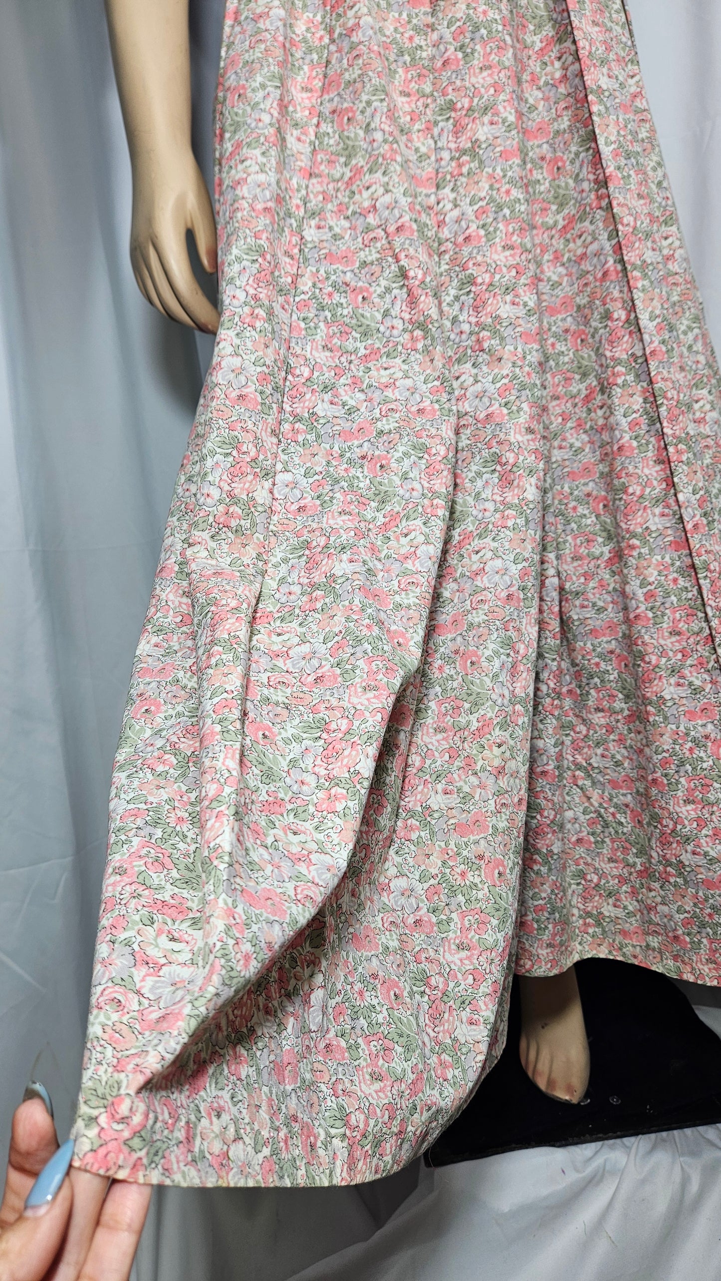 Vintage floral Dress - princess dress - Second hand find!