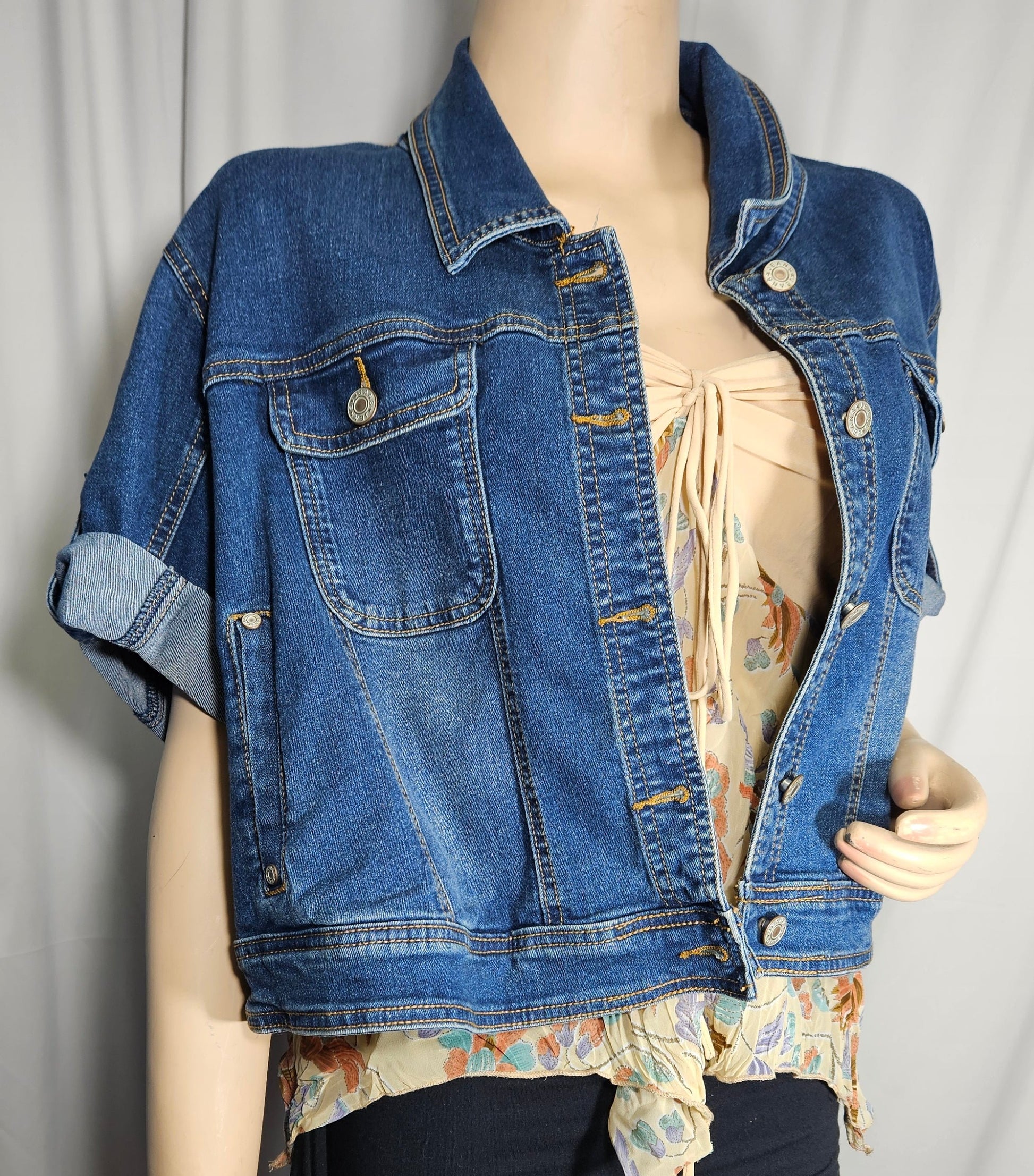 second hand denim jacket short sleeves for sale in Auckland New Zealand 