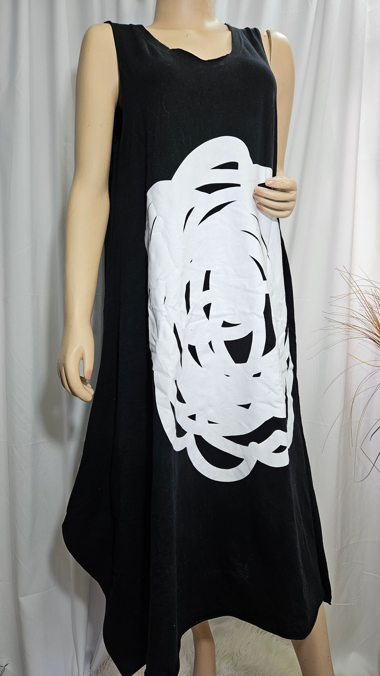 LEEVELESS COTTON MAXI DRESS - BLACK / WHITE Ballon style