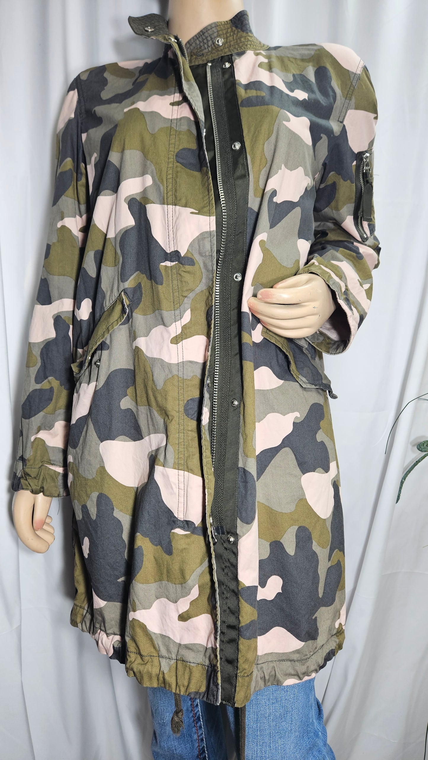 Preloved H&M Parka Jacket-Coat Size - Army-Inspired Style