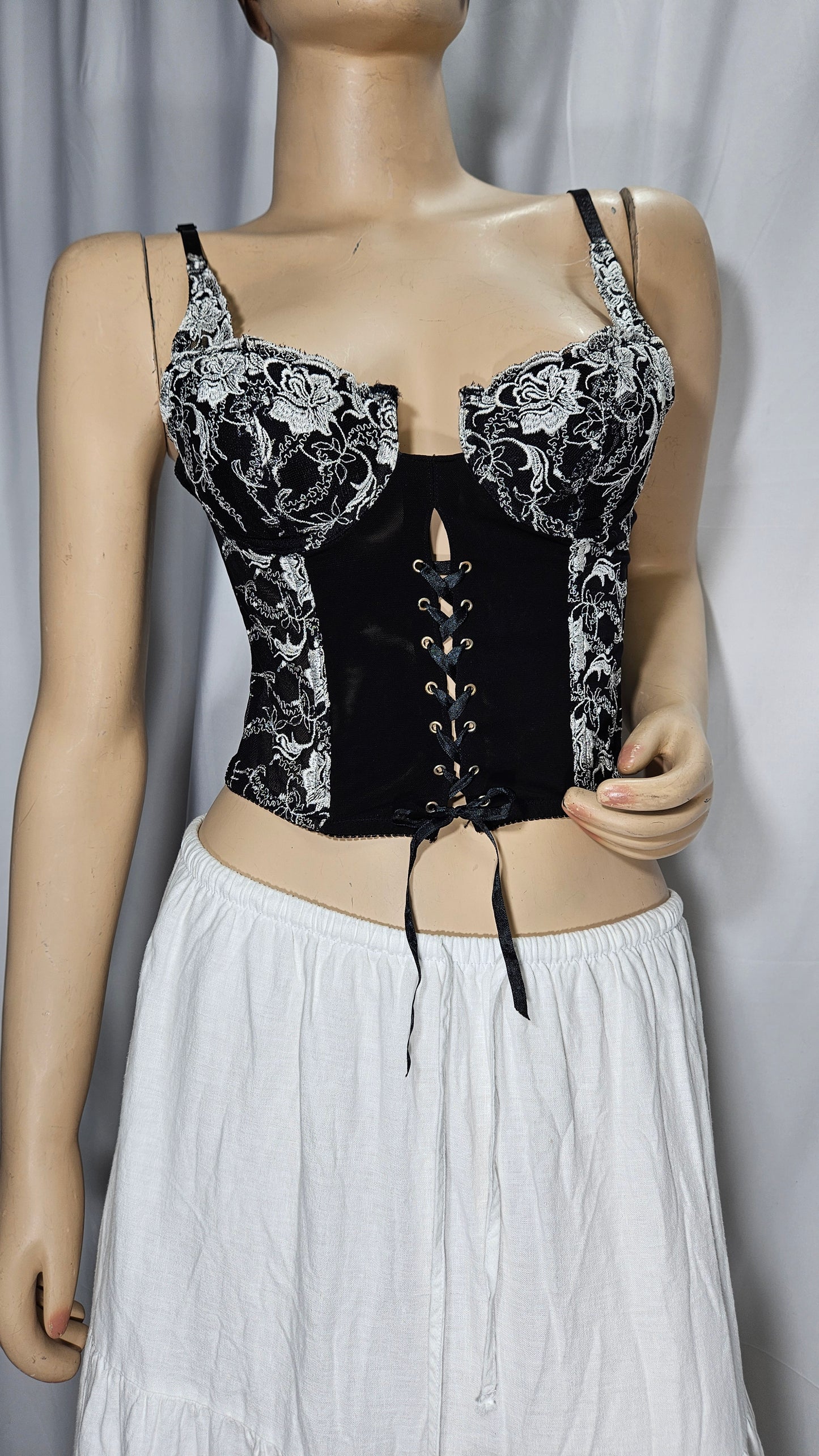 Sleek Corset-Style Bra - Size Small, Great Preloved Condition