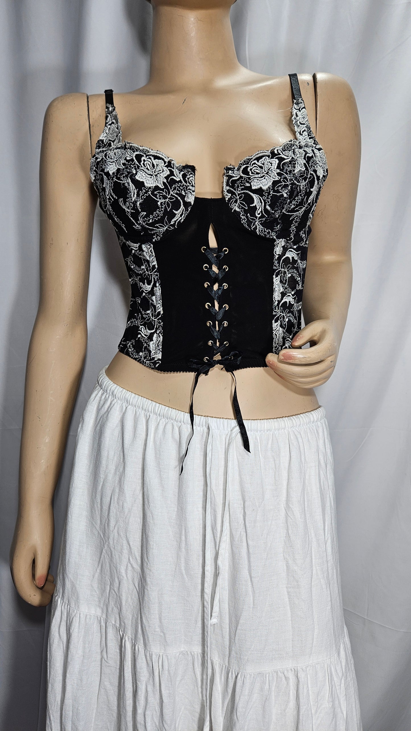 Sleek Corset-Style Bra - Size Small, Great Preloved Condition