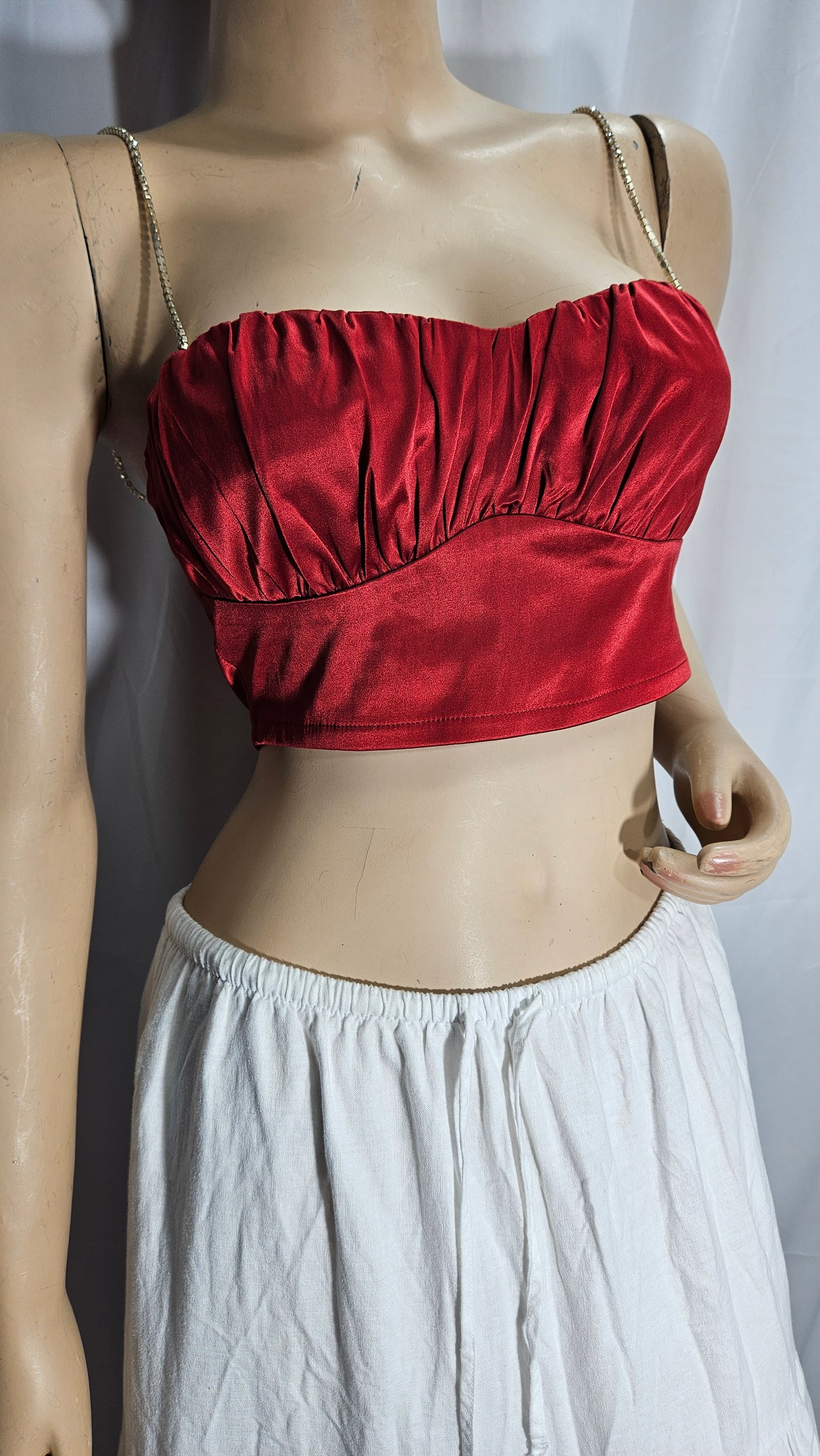 Elegant Glassons Satin Crop Top: Preloved Chic Comfort!