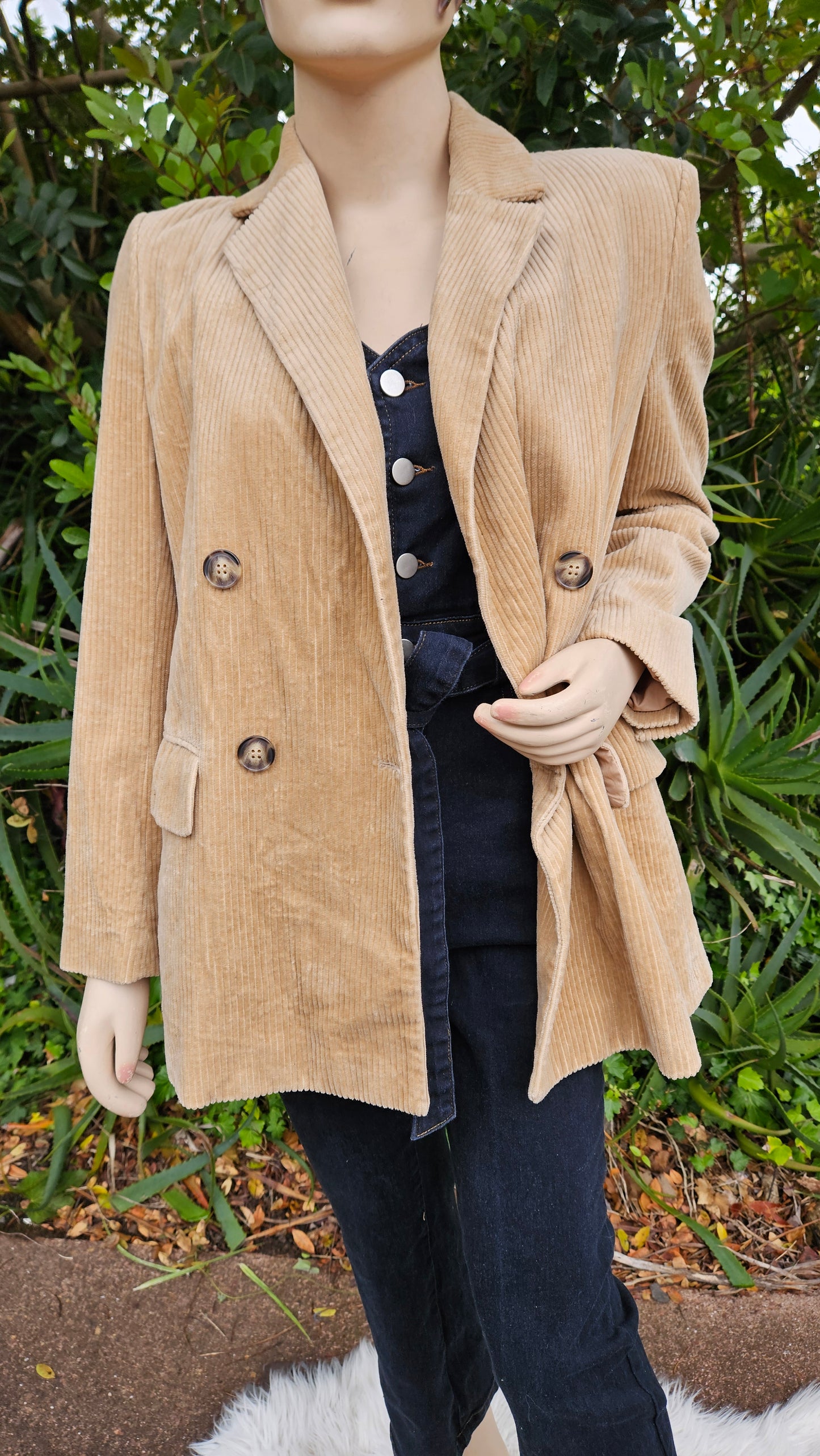 Stunning preloved H&M Corduroy Blazer Tan Jacket