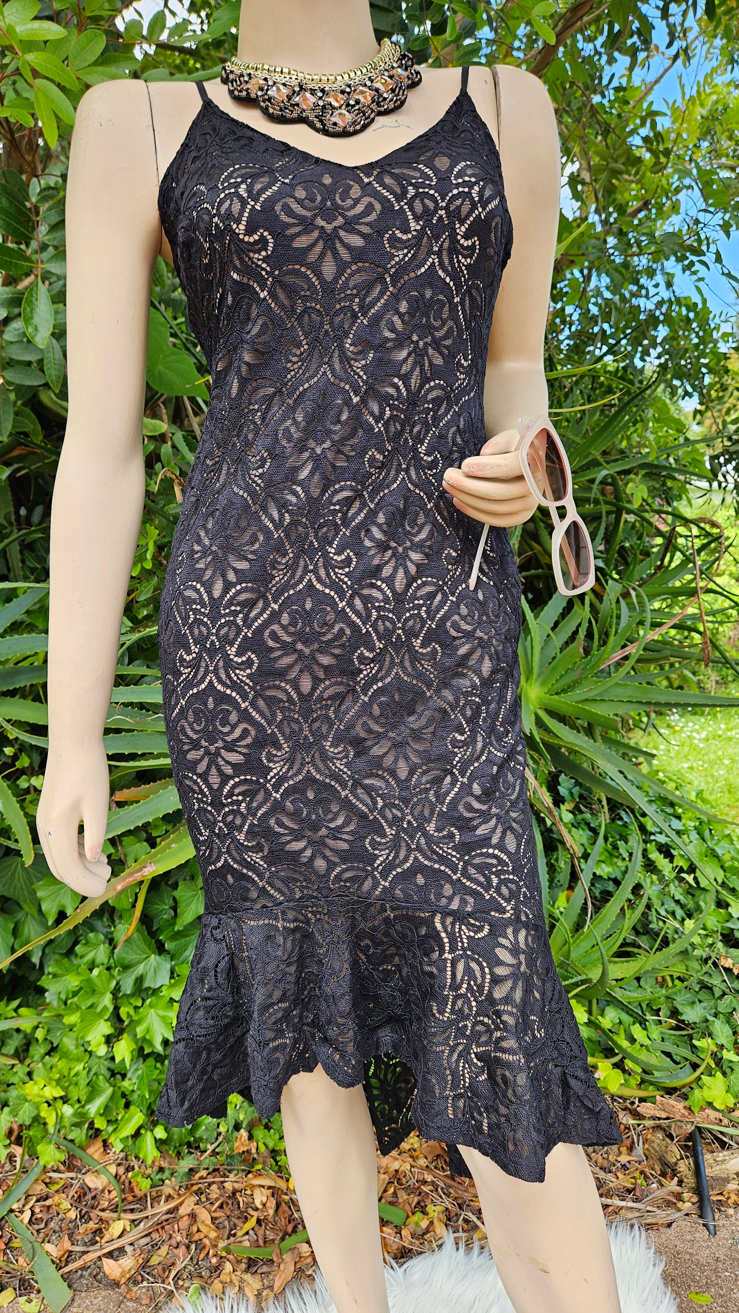 Lovely Guess black lace dress Preloved dress Black and nude