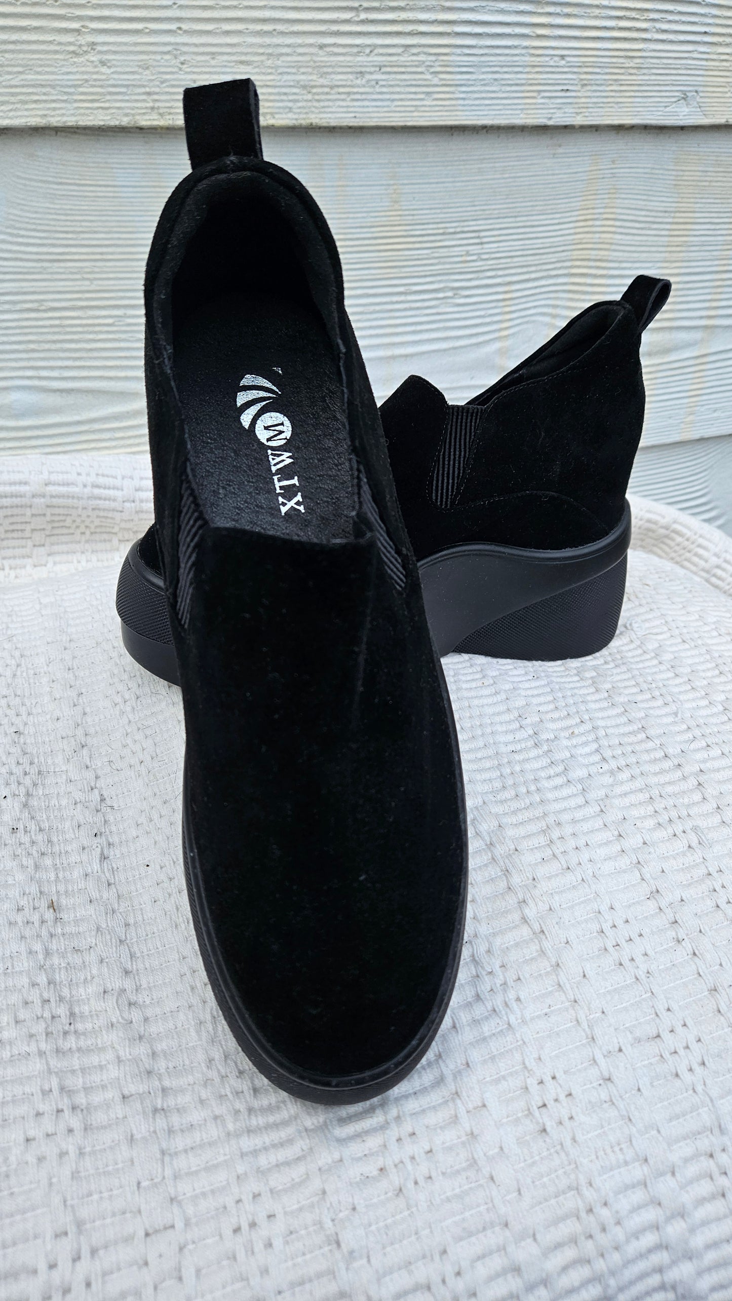 Black chunky shoes - Preloved Platform shoes. Size 38