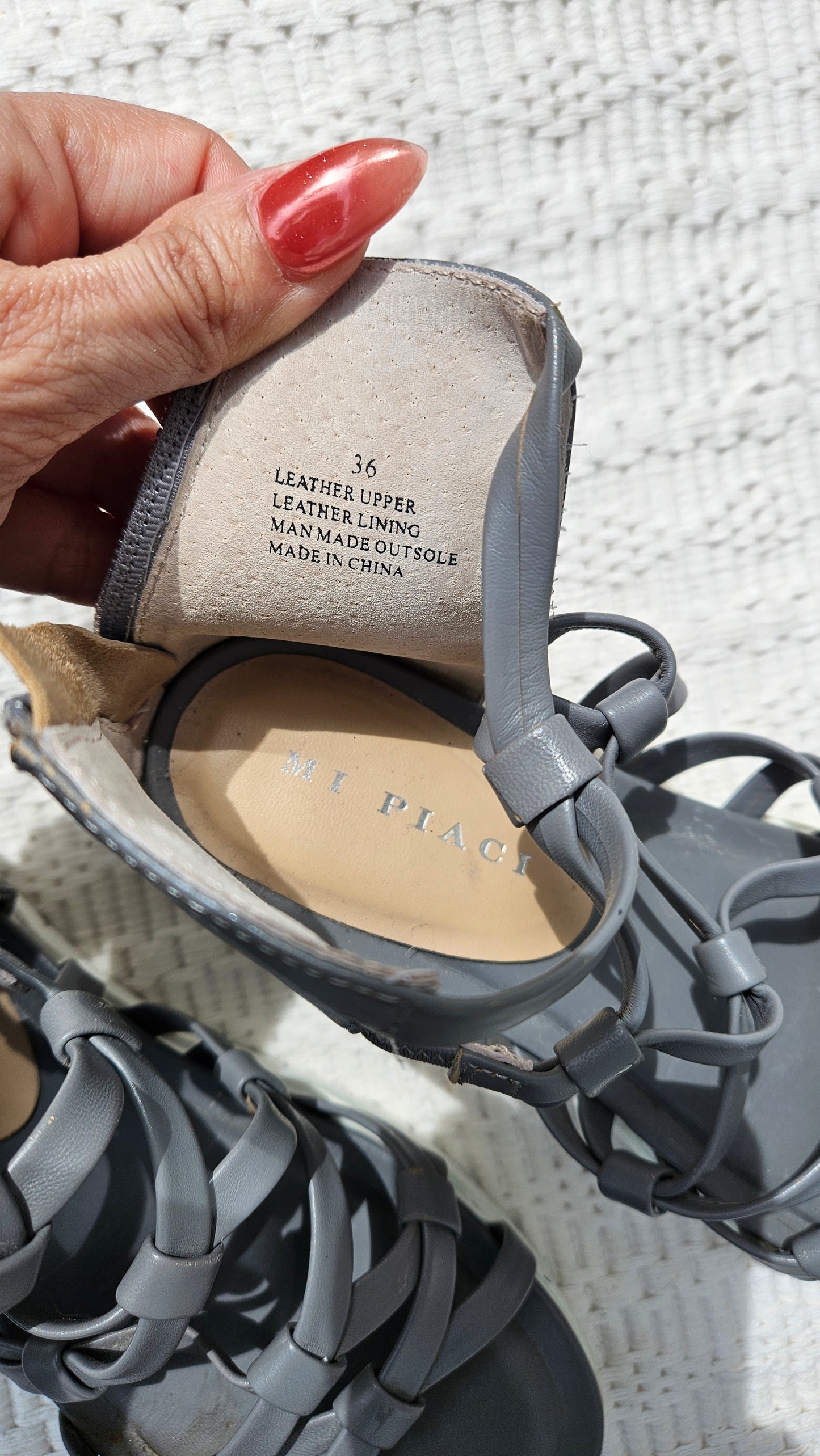 Mi Piaci gladiator Sandals - Preloved Sandals - Size 36