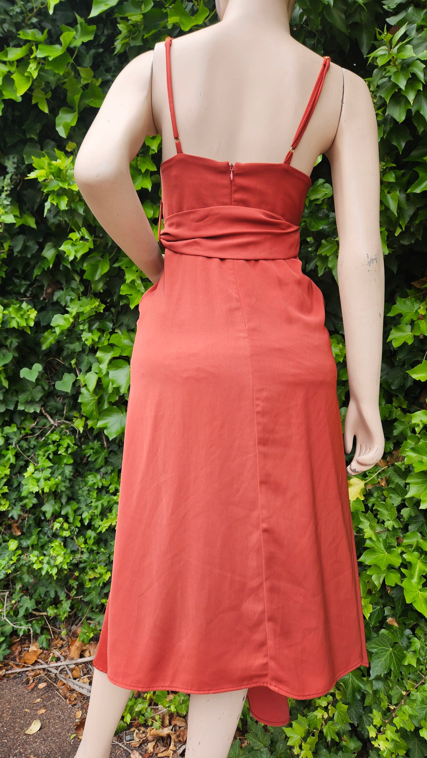 Voltaire Cocktail dress
Shona Joy. Rust Dress