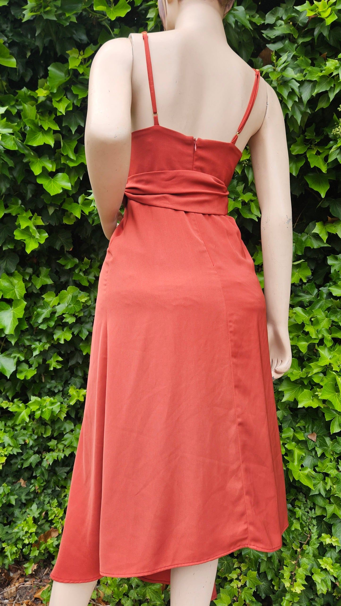 Voltaire Cocktail dress
Shona Joy. Rust Dress