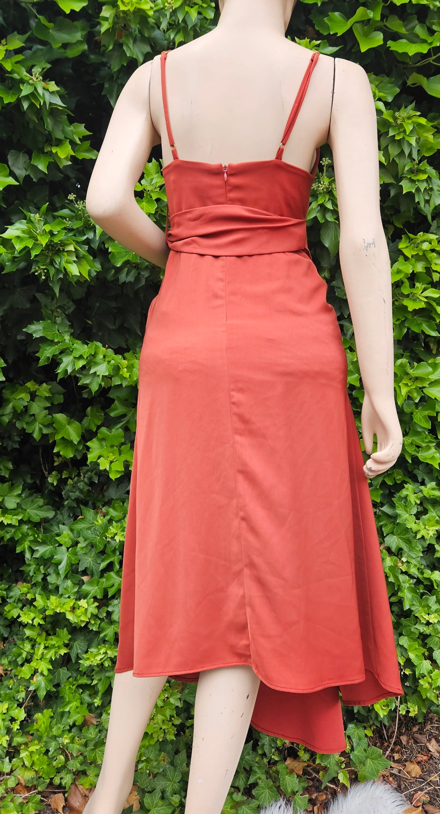 Voltaire Cocktail dress
Shona Joy. Rust Dress