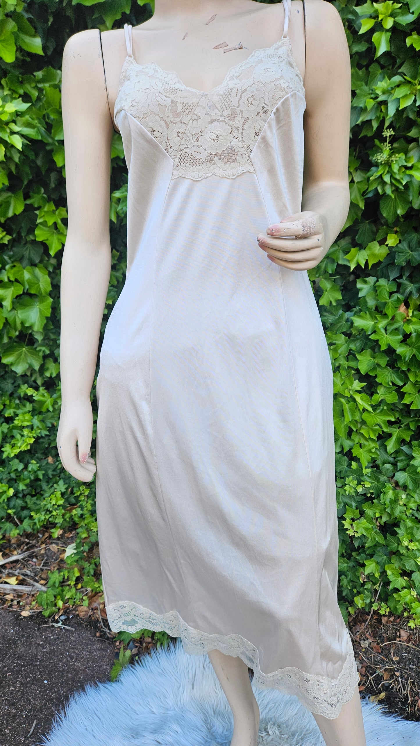 Preloved Vintage Slip wear - slip Dress- Night Gown - nighty