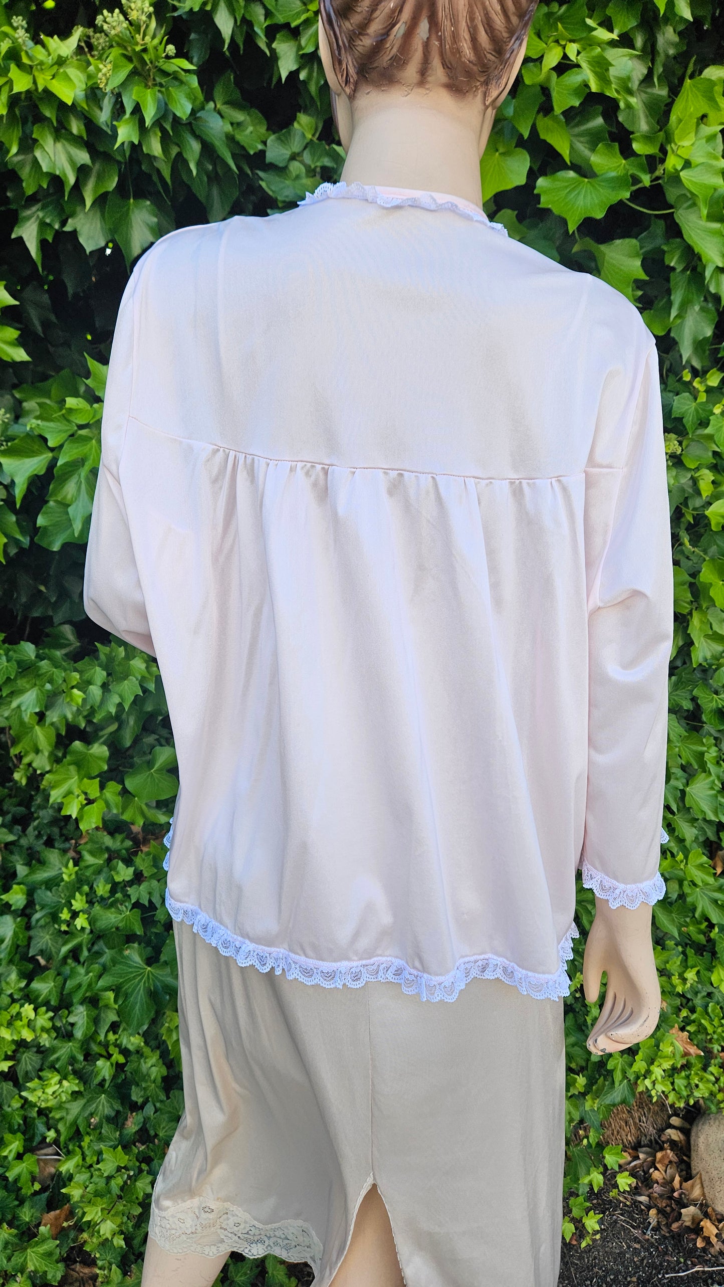 Vintage Mignonette Pinehurst Pink  Bed Jacket style Size 16.