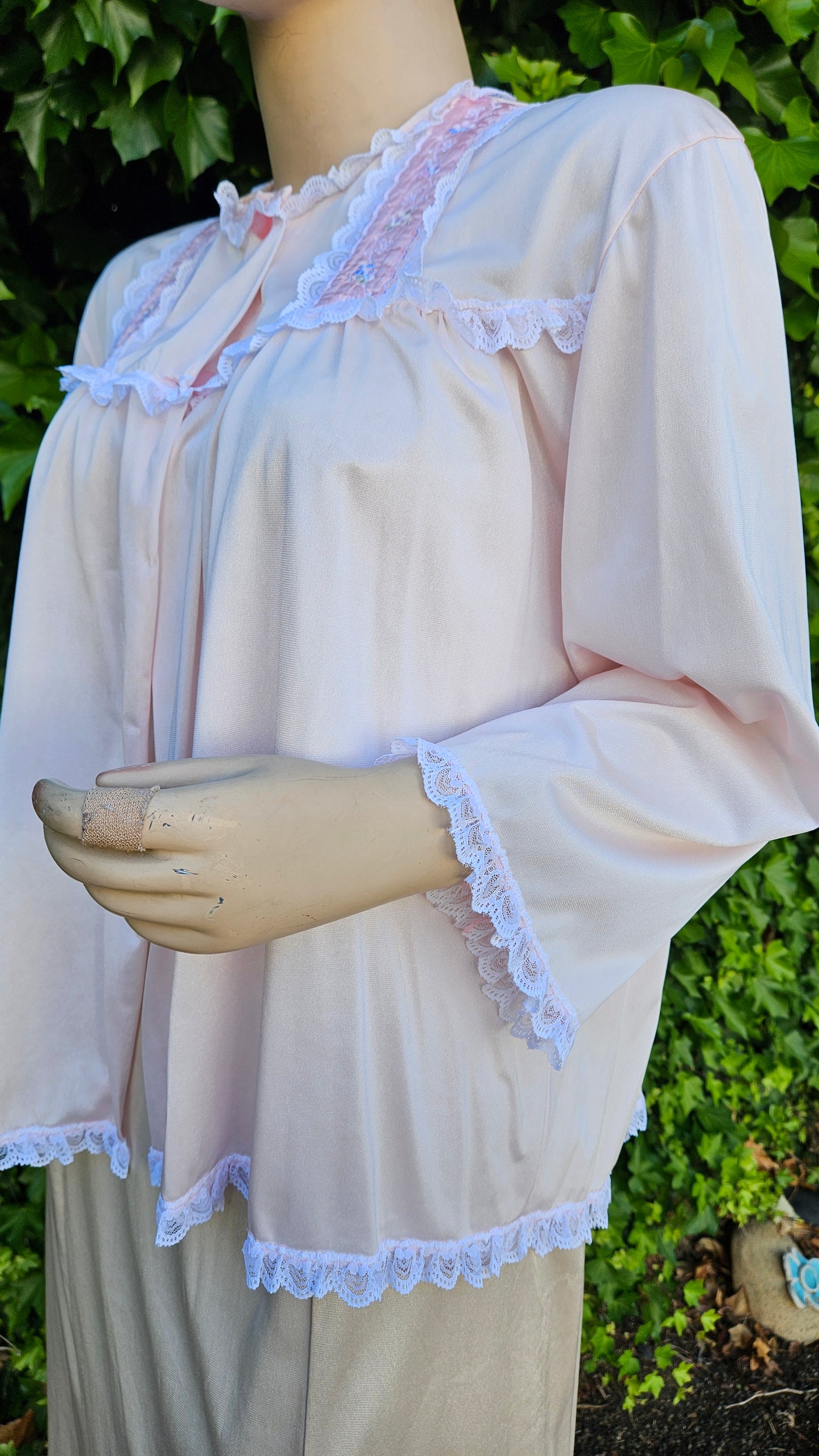 Vintage Mignonette Pinehurst Pink  Bed Jacket style Size 16.