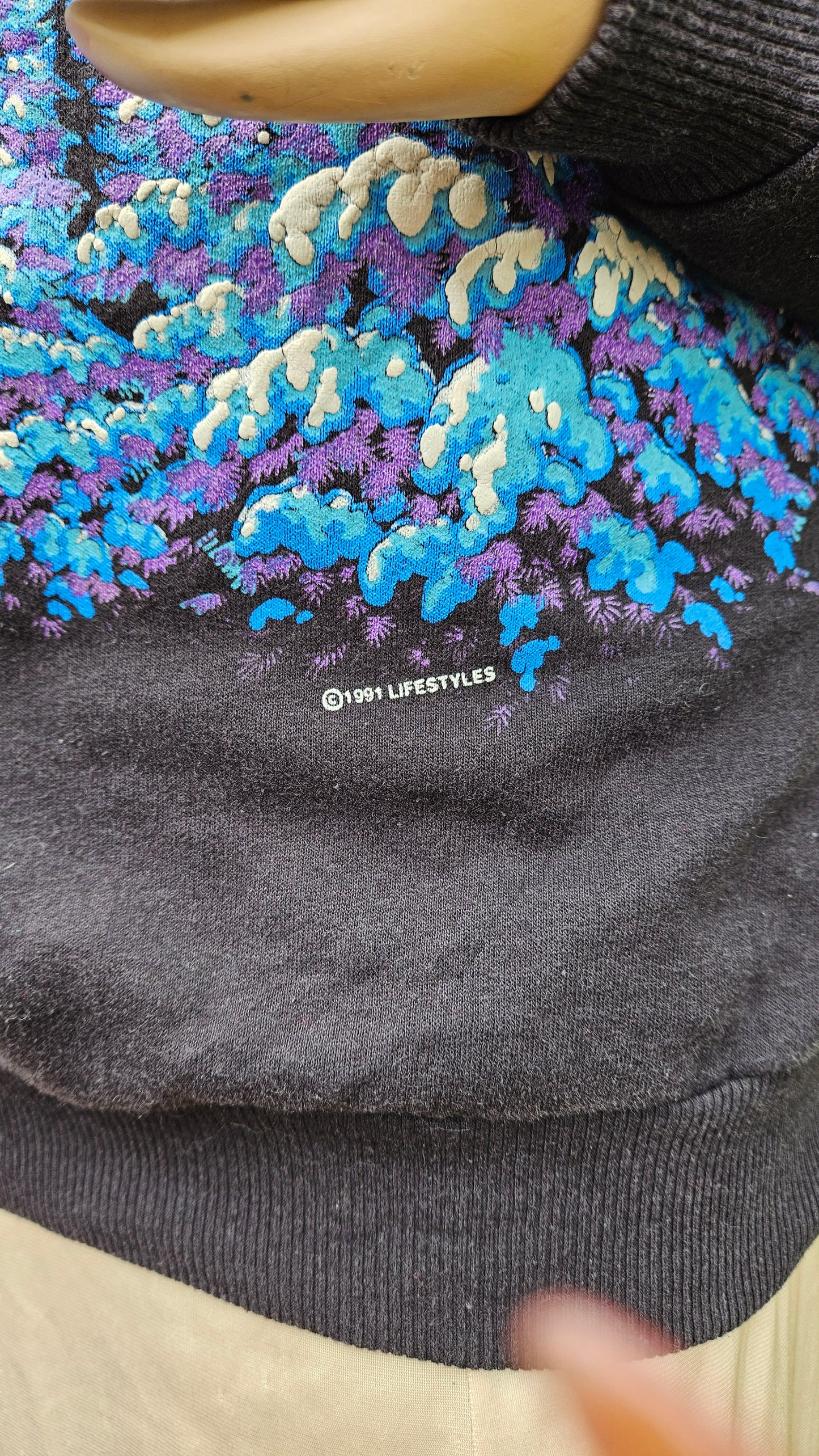 1991 WINTER WONDERLAND CREWNECK SWEATSHIRT FOREST AND MOUNTAINS W/ SNOW Vintage 1989 Crewneck - jumper