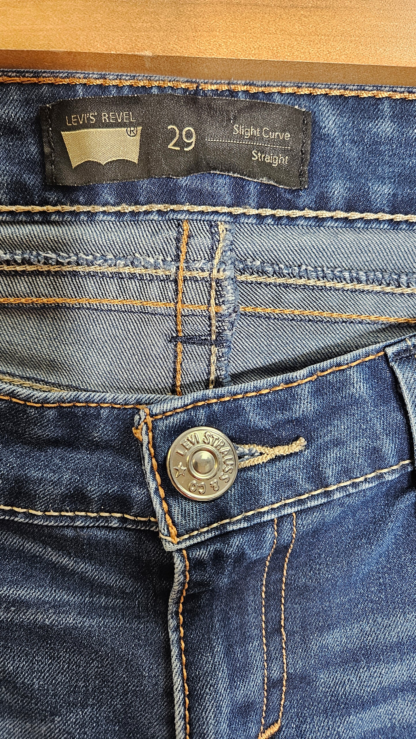 Levi's Revel Demim Curve Straight Women 29 Mid Wash Blue Jeans