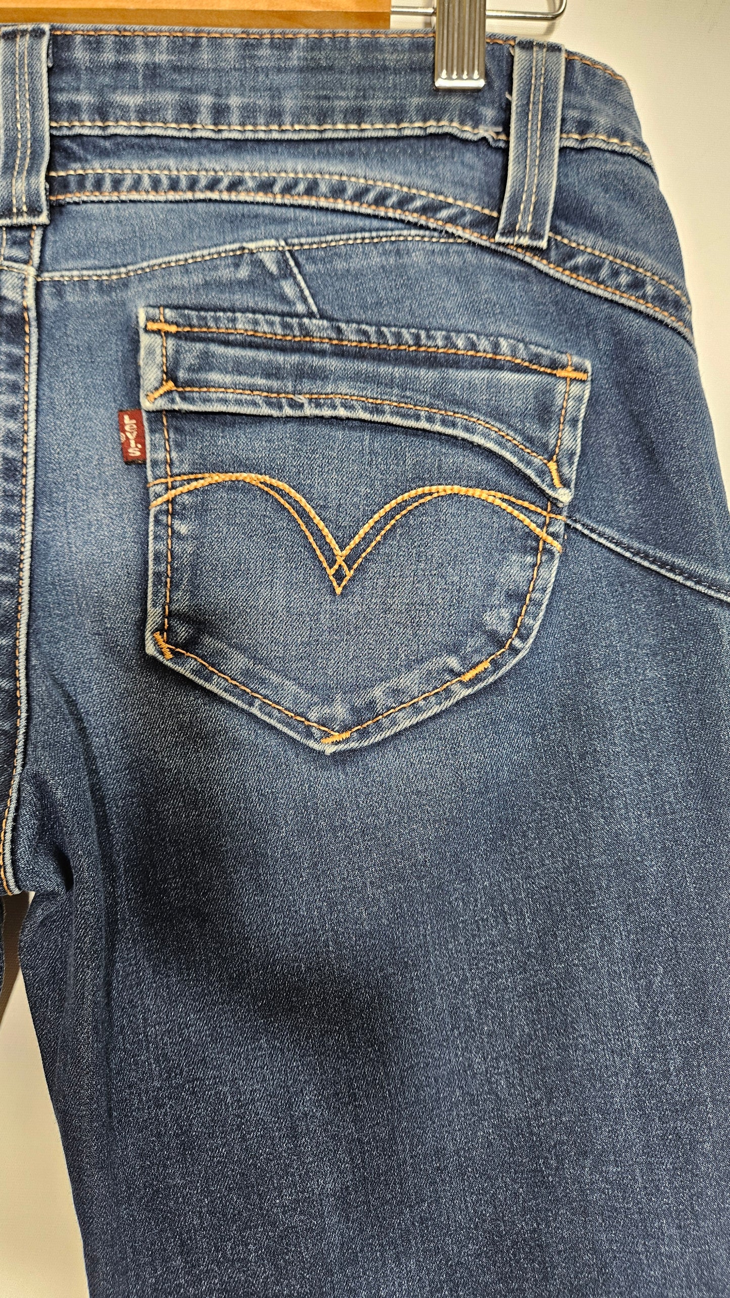 Levi's Revel Demim Curve Straight Women 29 Mid Wash Blue Jeans